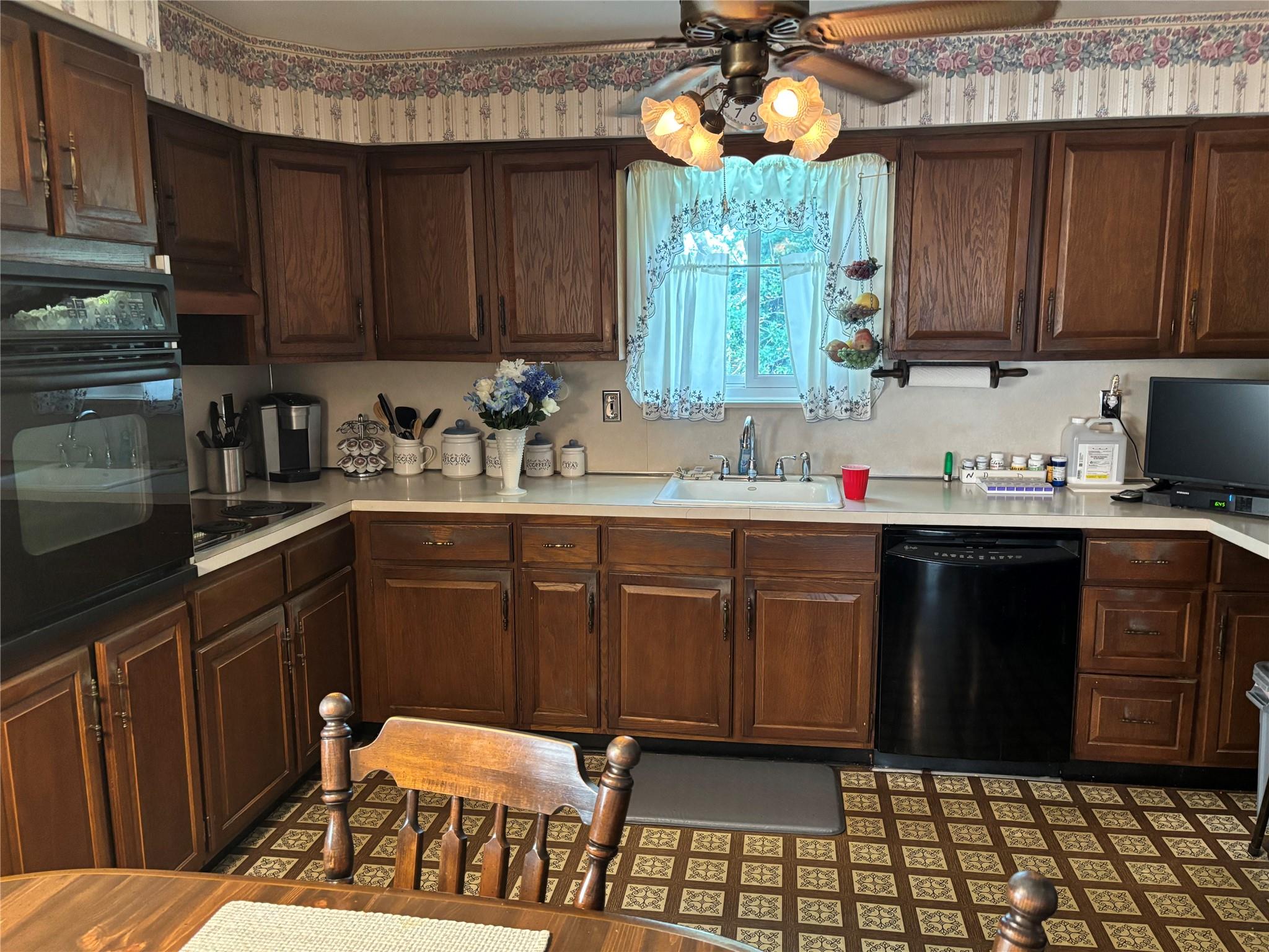 557 Southside Avenue, Freeport, NY 11520