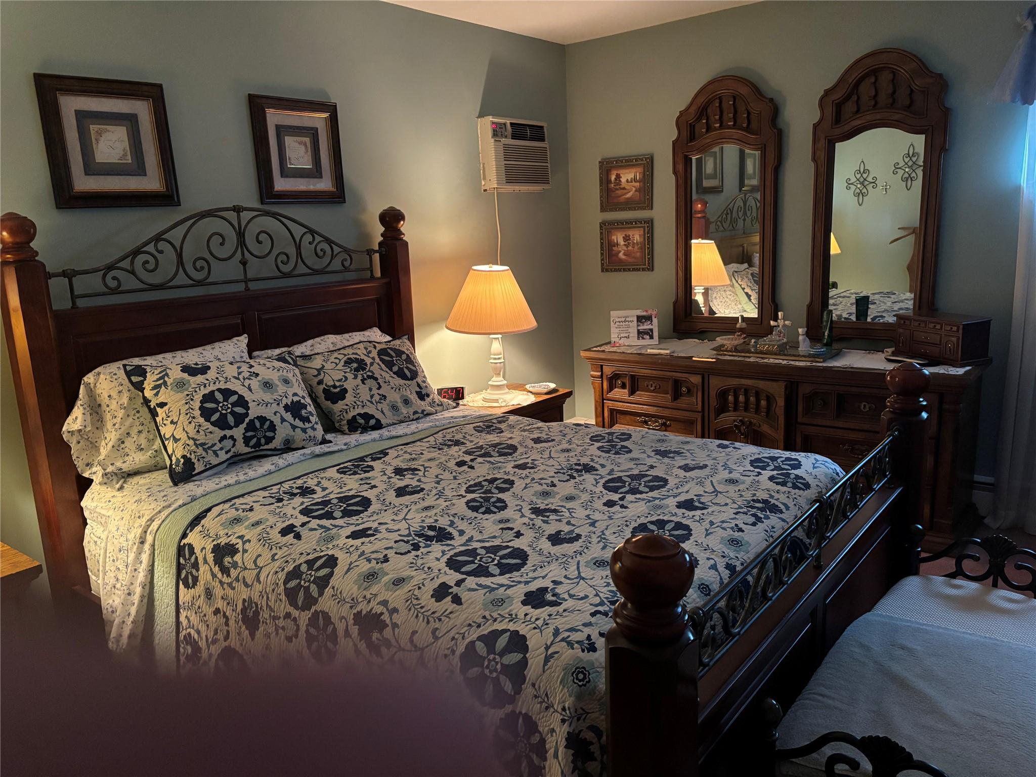 557 Southside Avenue, Freeport, NY 11520