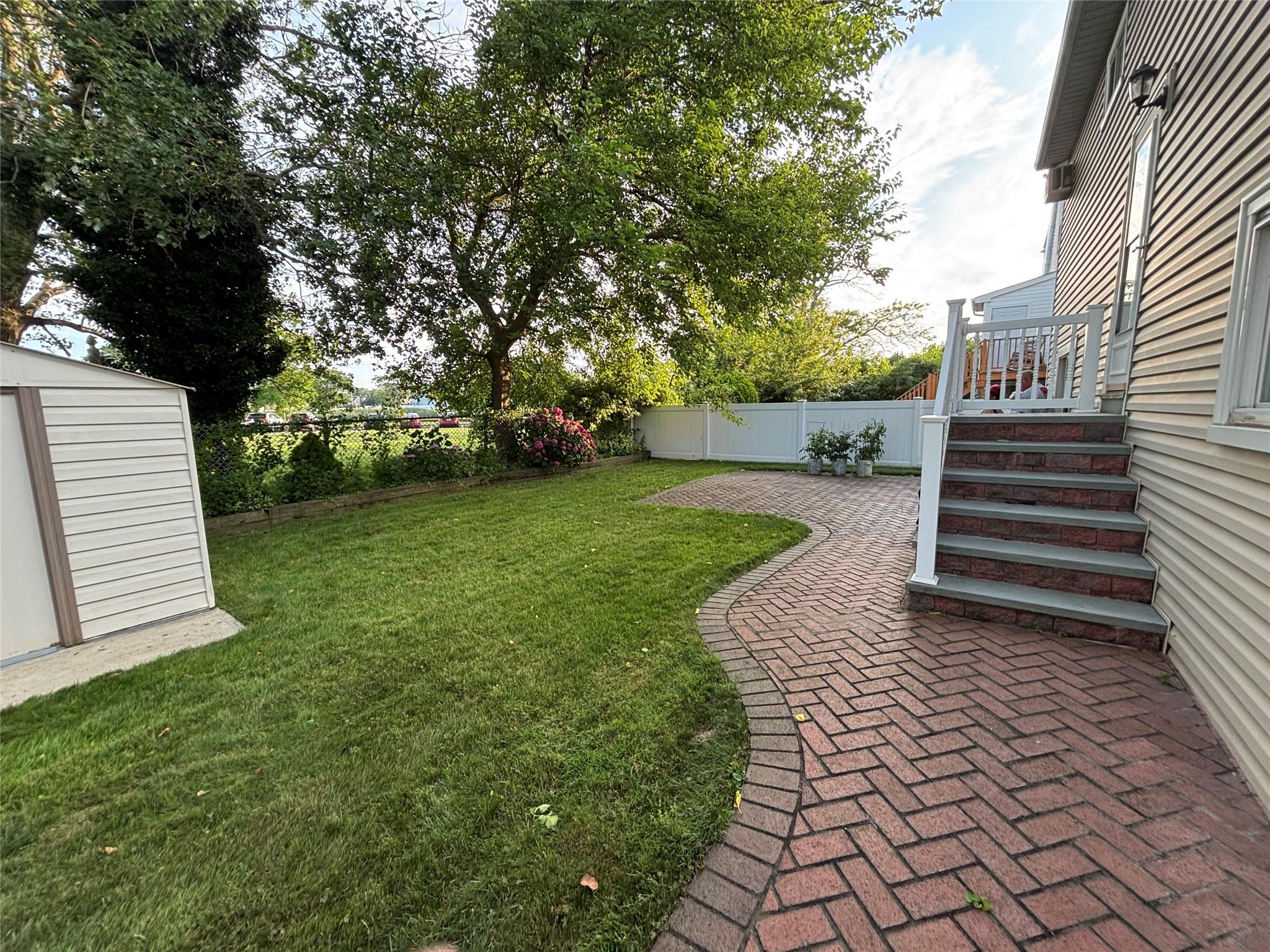 557 Southside Avenue, Freeport, NY 11520