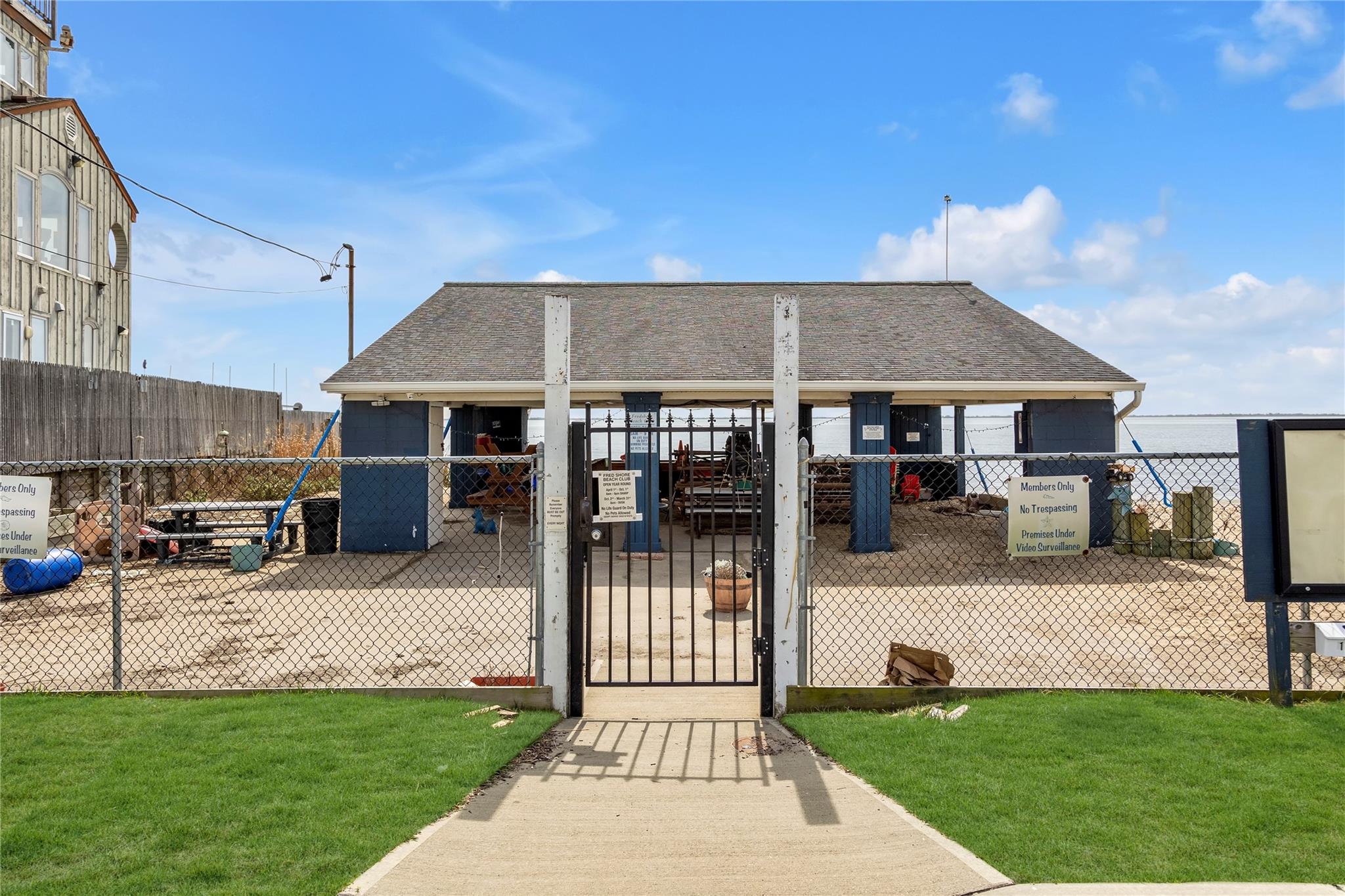 57-61 E Shore Drive, Babylon, NY 11702