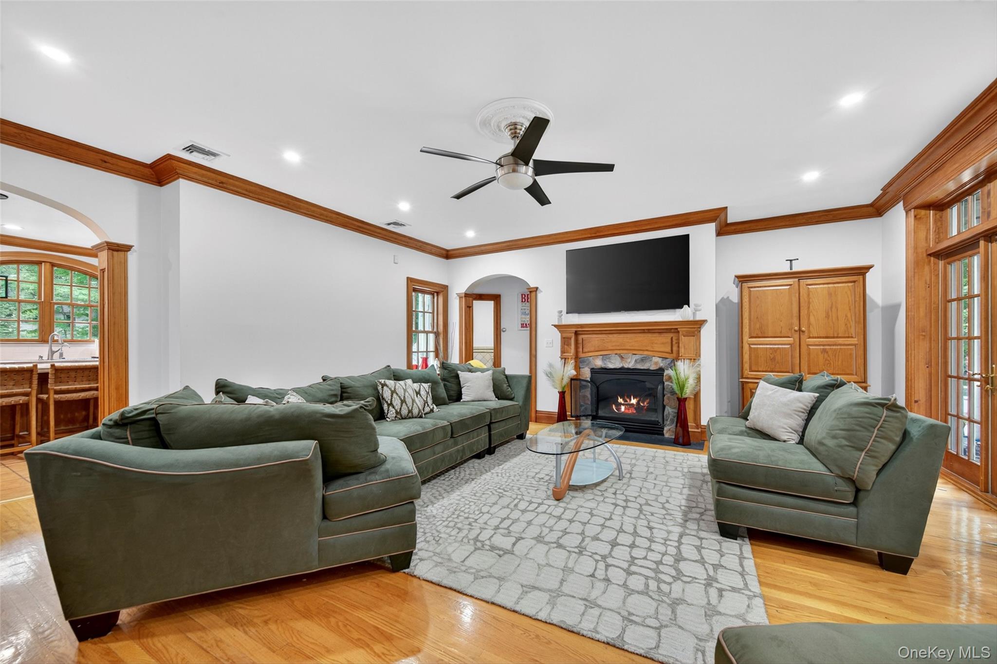 10 Greenwich Avenue, Central Valley, NY 10917