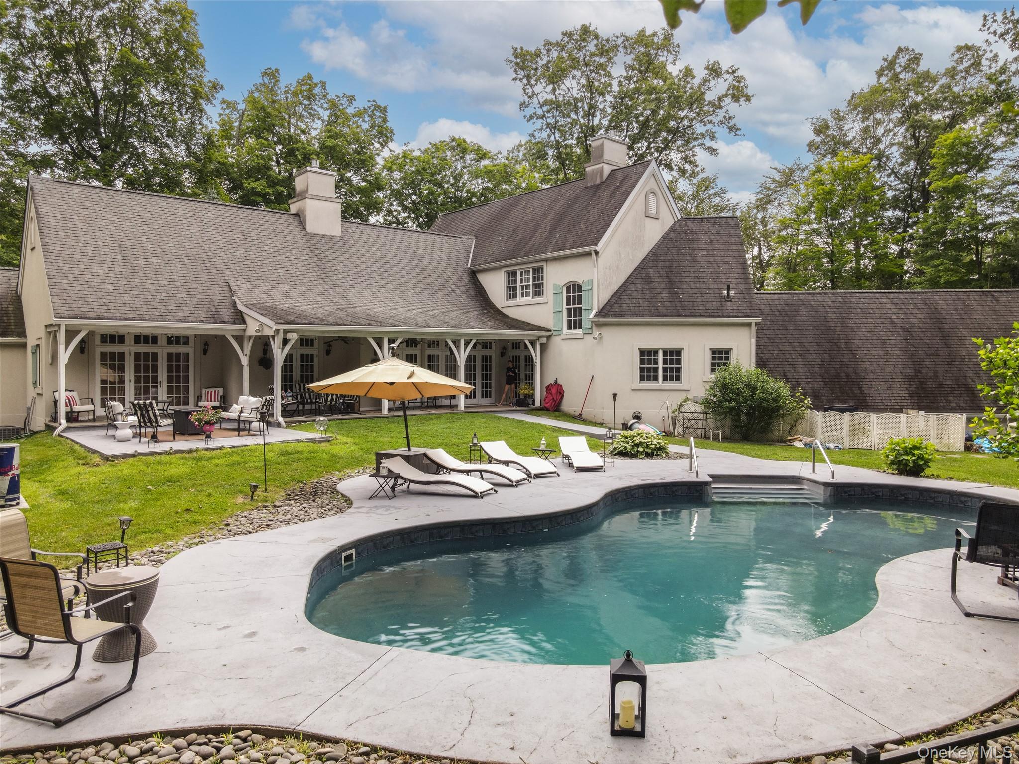 10 Greenwich Avenue, Central Valley, NY 10917