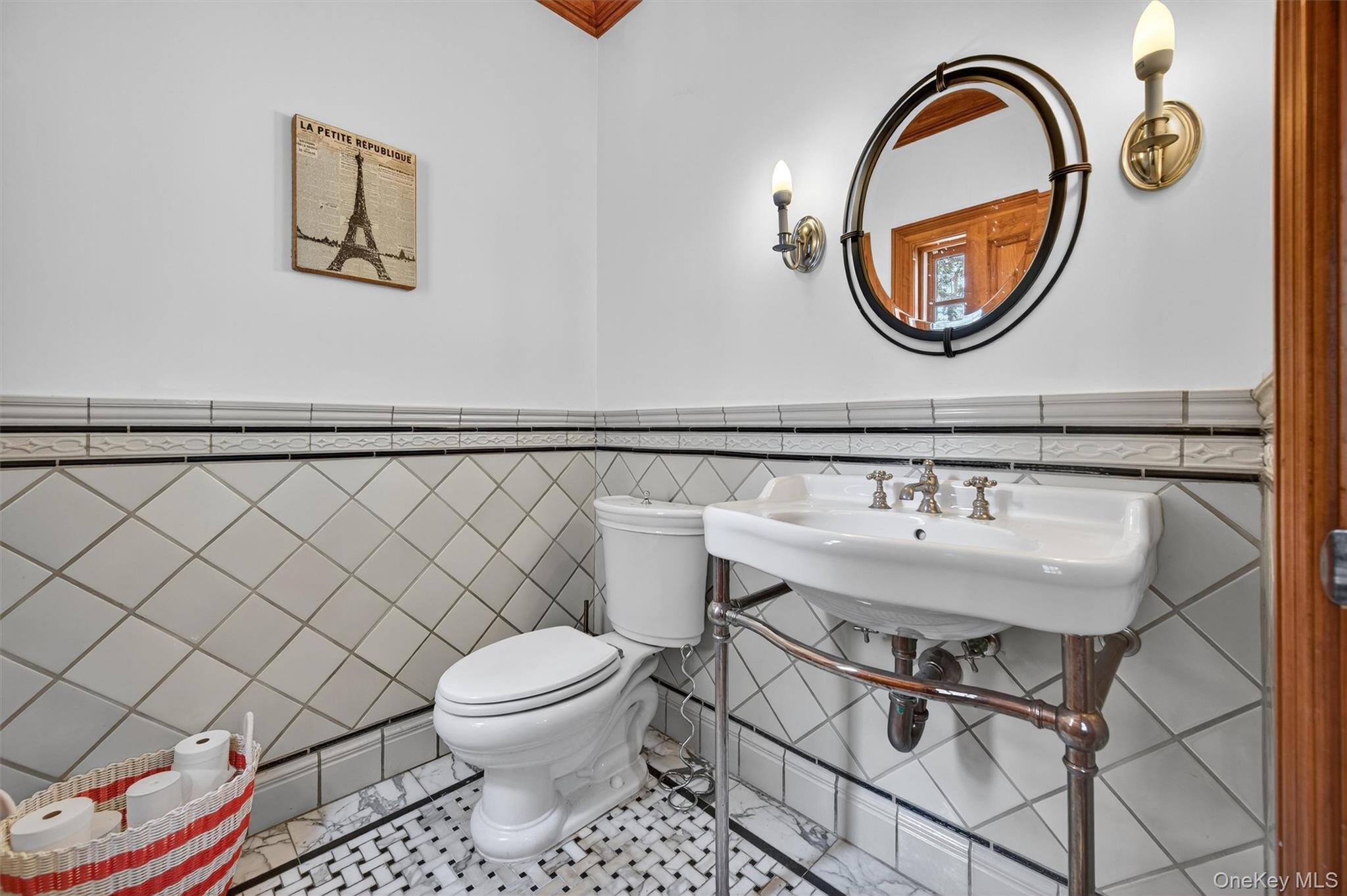 10 Greenwich Avenue, Central Valley, NY 10917