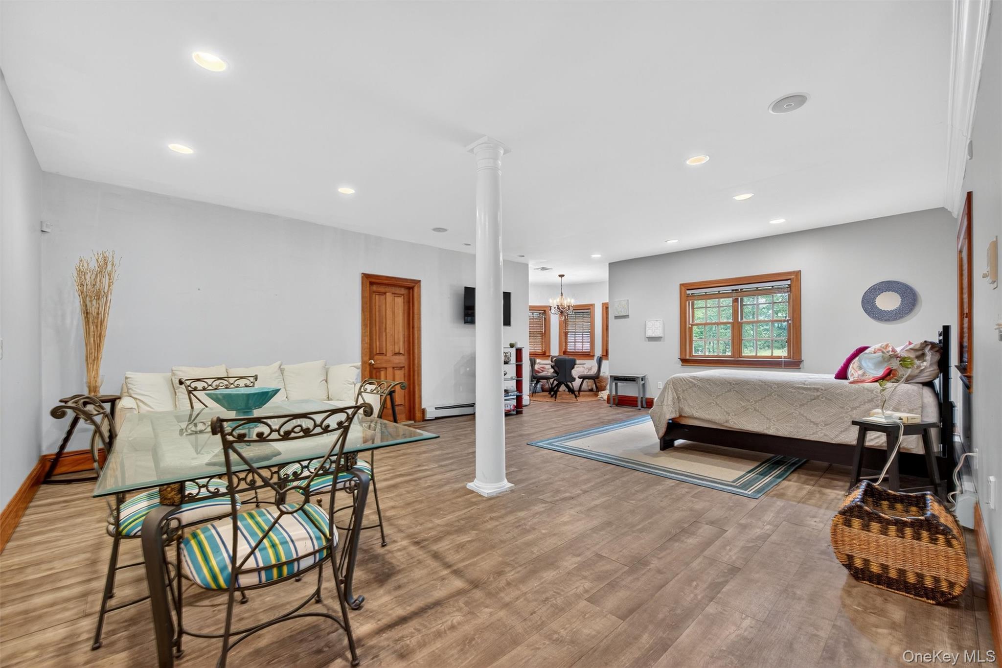 10 Greenwich Avenue, Central Valley, NY 10917