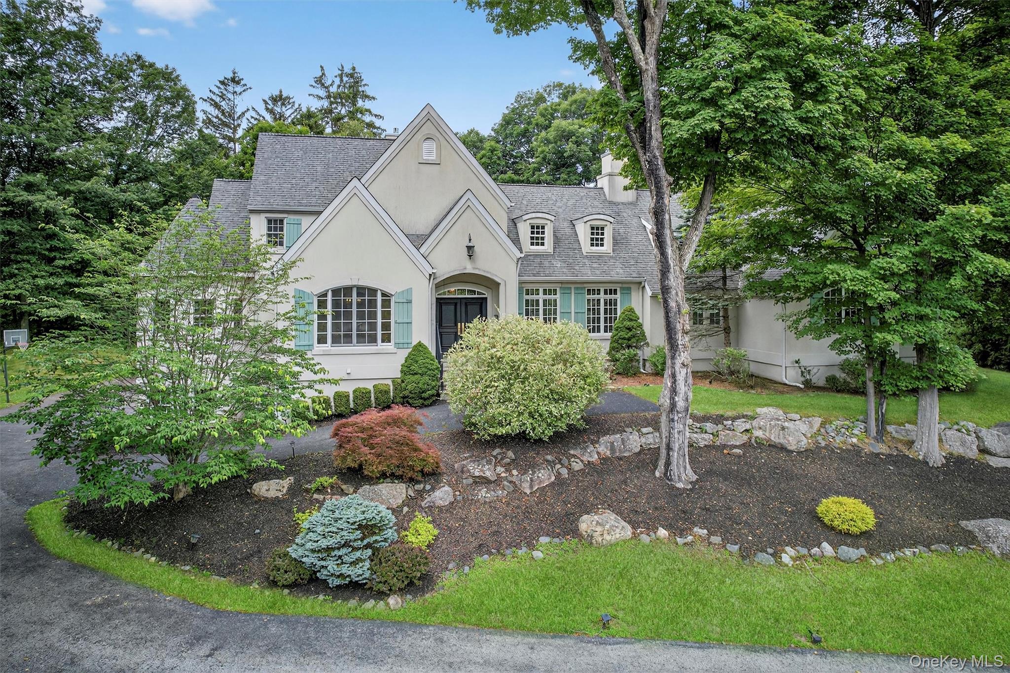 10 Greenwich Avenue, Central Valley, NY 10917