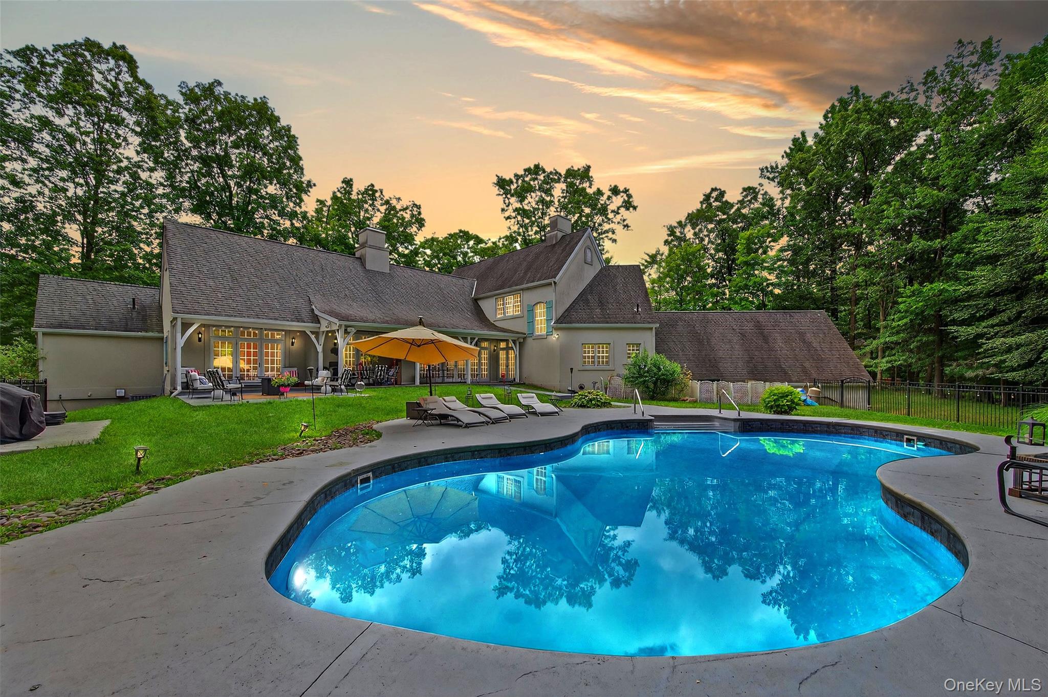 10 Greenwich Avenue, Central Valley, NY 10917