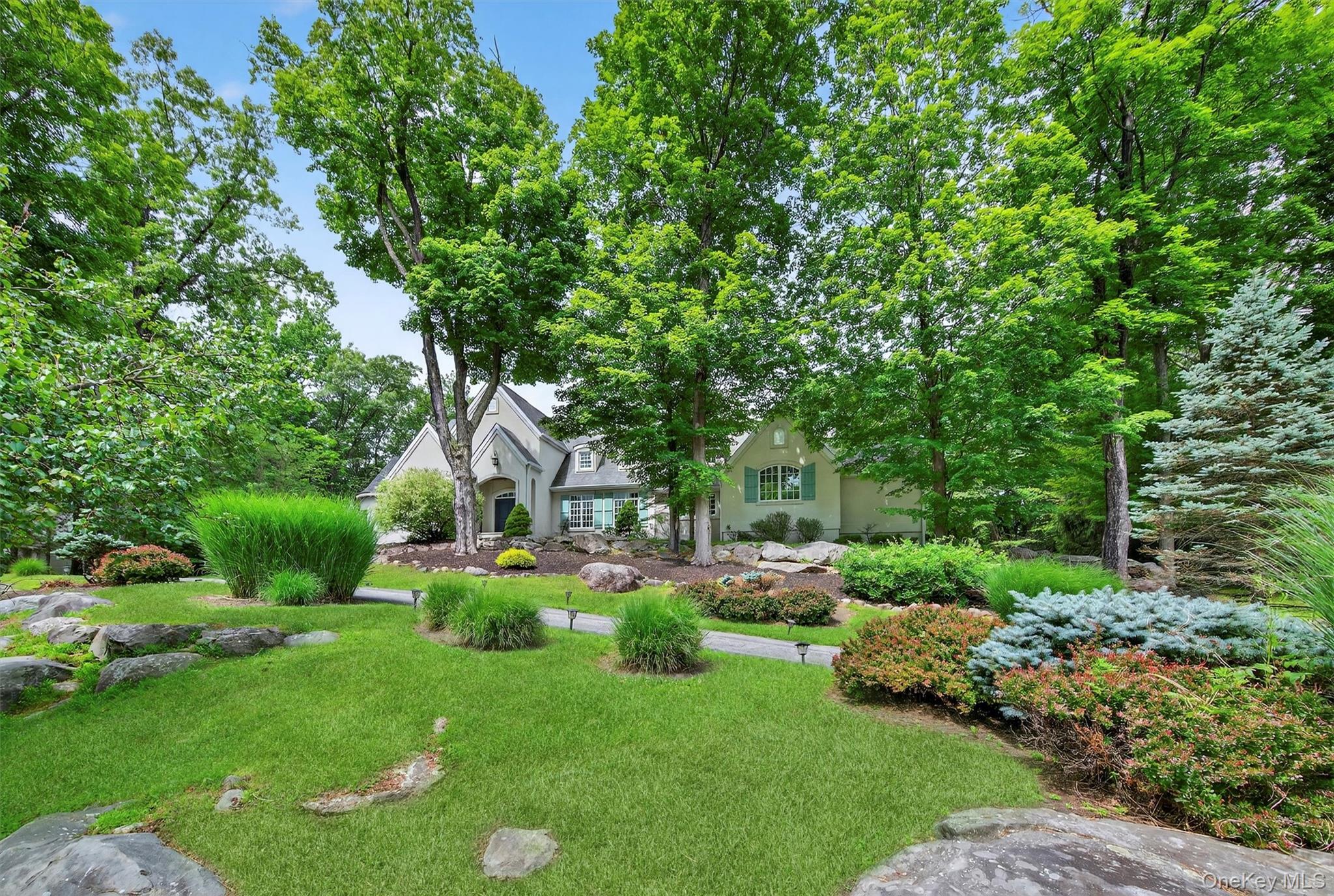 10 Greenwich Avenue, Central Valley, NY 10917