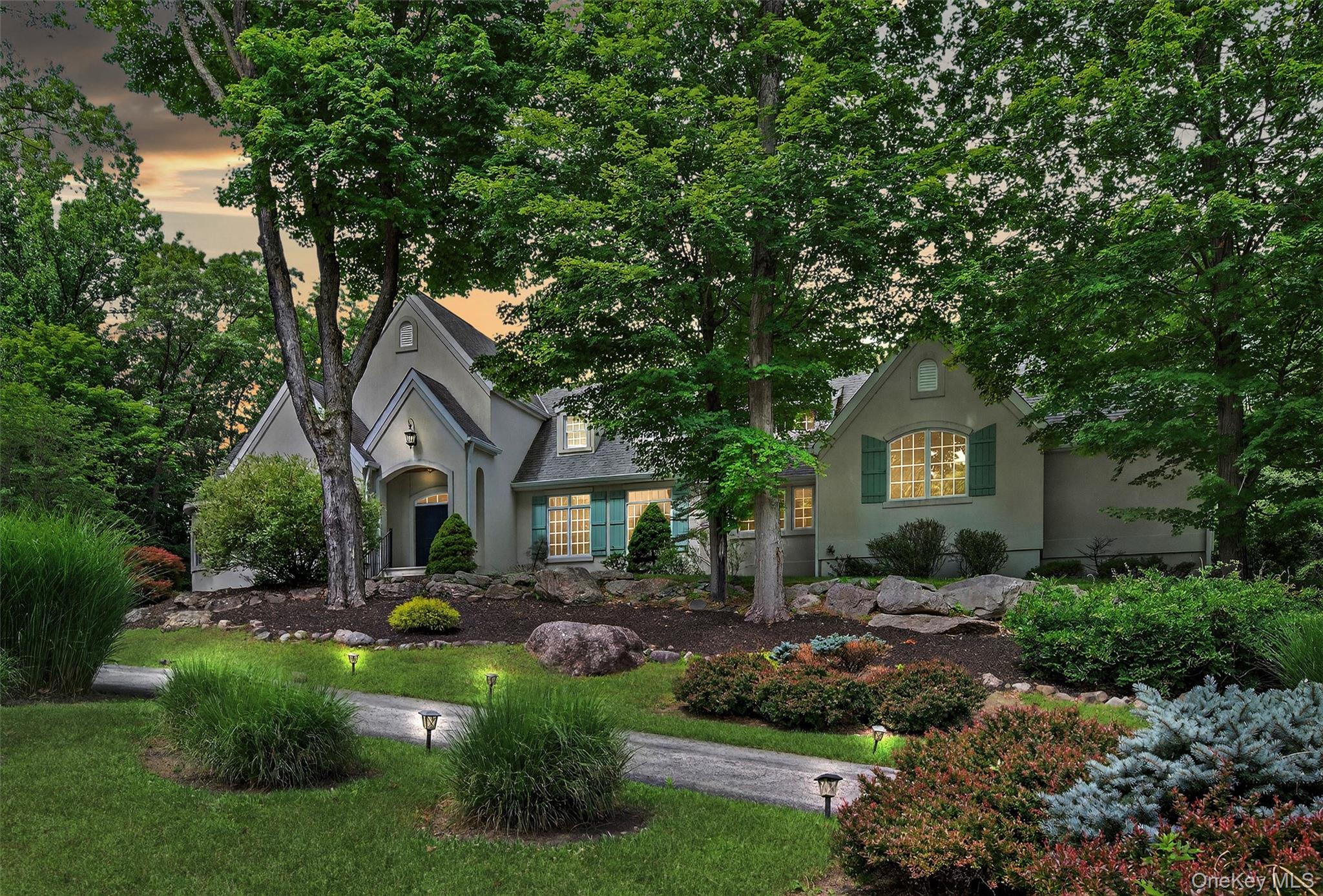 10 Greenwich Avenue, Central Valley, NY 10917