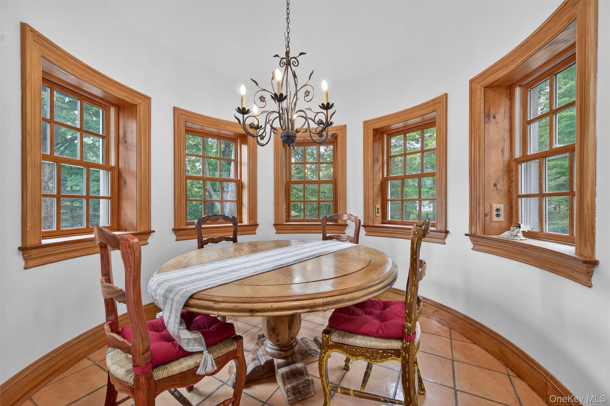 10 Greenwich Avenue, Central Valley, NY 10917