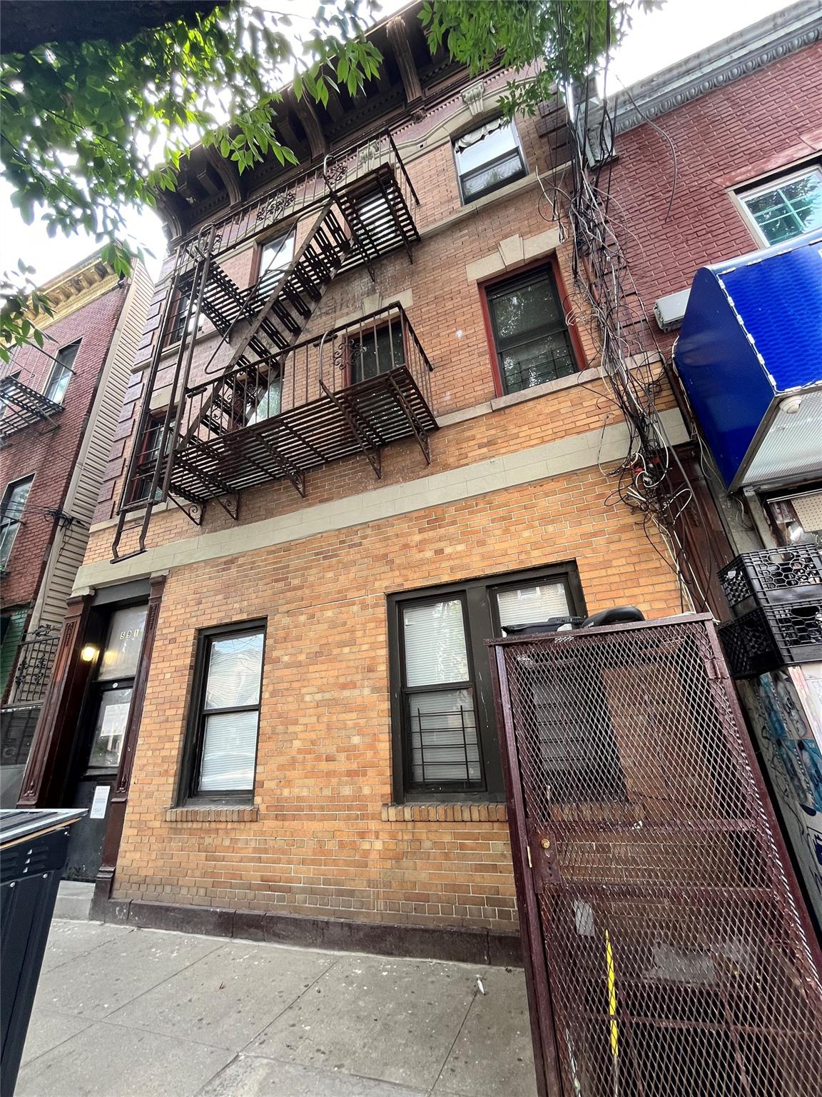 591 Van Nest Avenue, Bronx, NY 10460