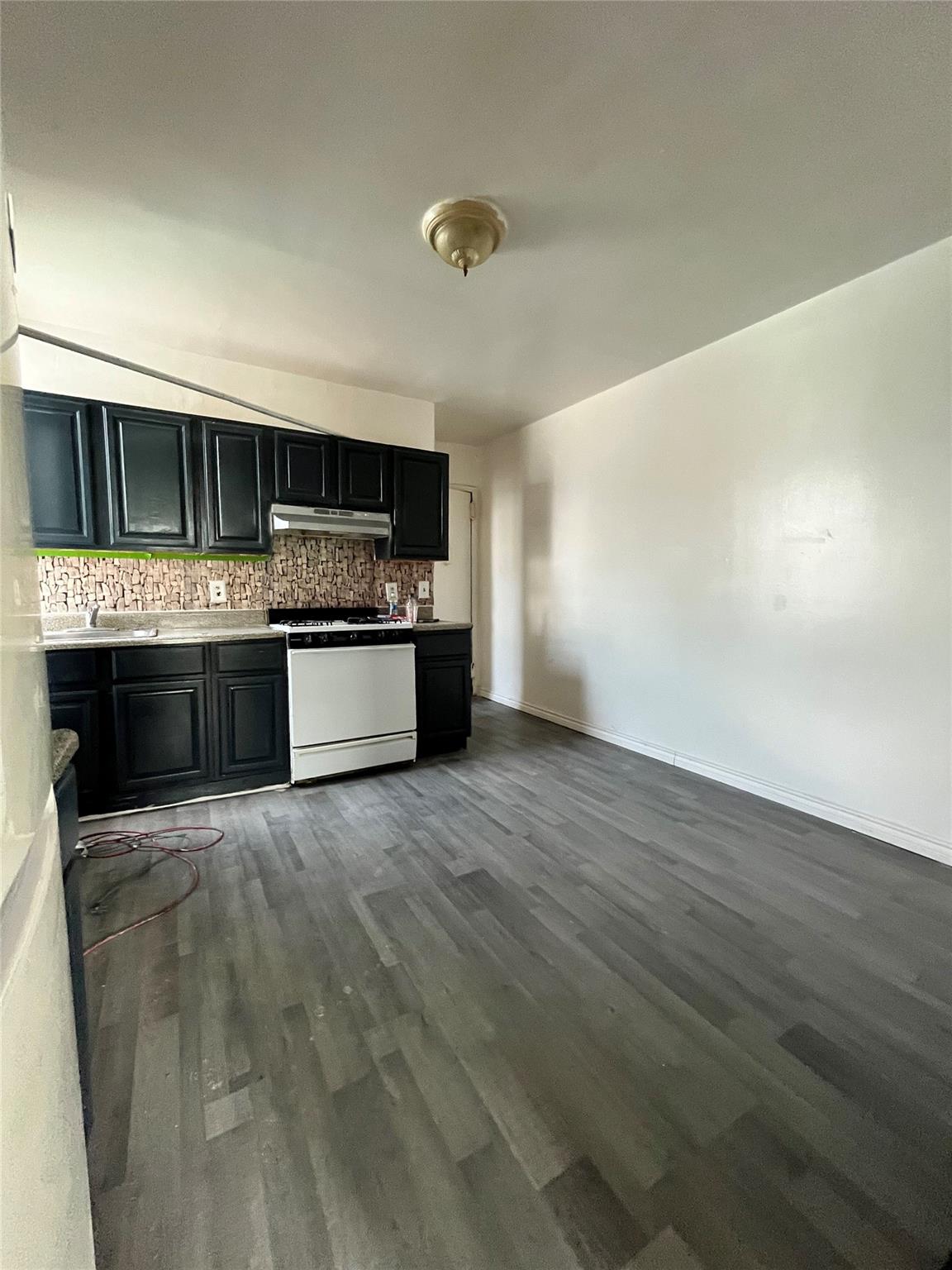 591 Van Nest Avenue, Bronx, NY 10460