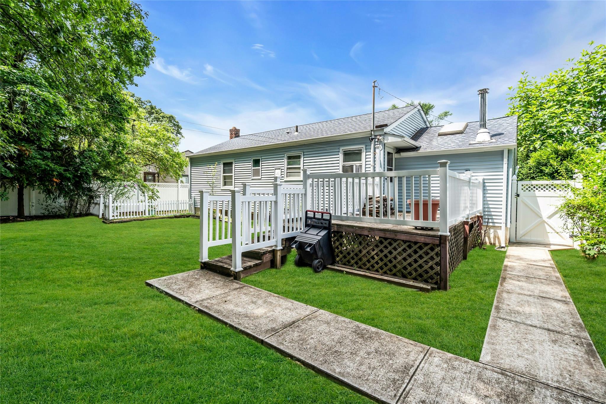 22 Robert Drive, Huntington, NY 11743