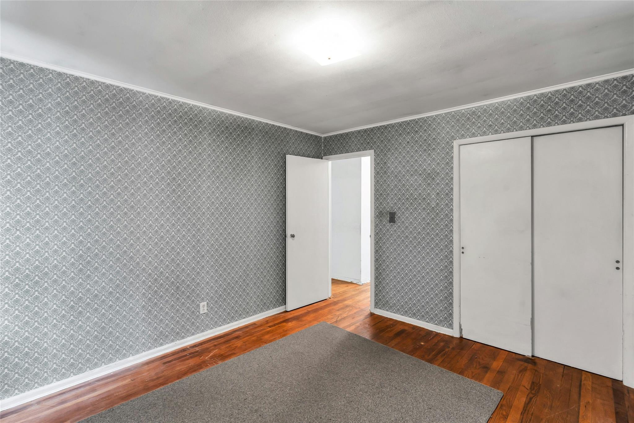 22 Robert Drive, Huntington, NY 11743