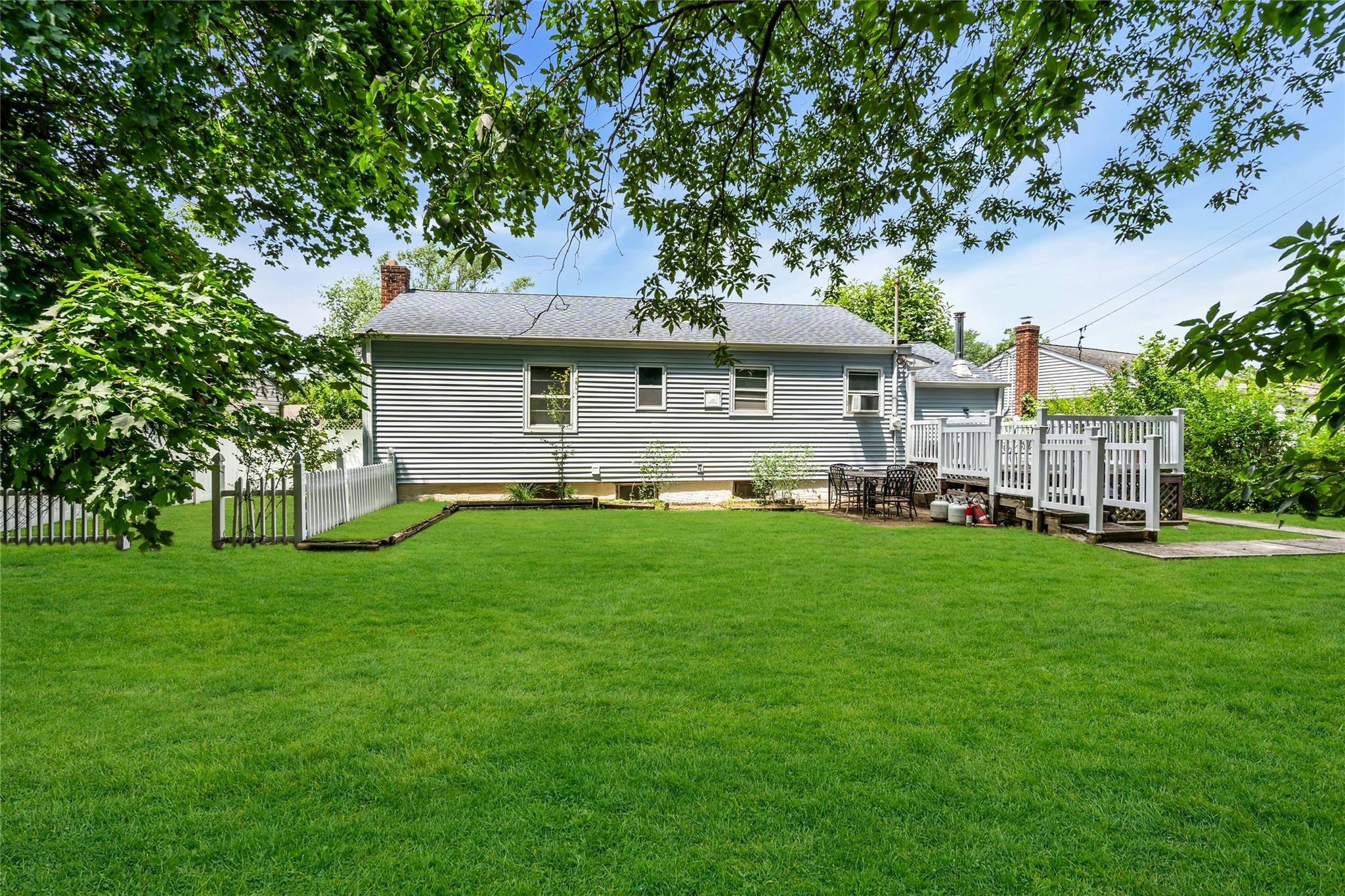 22 Robert Drive, Huntington, NY 11743