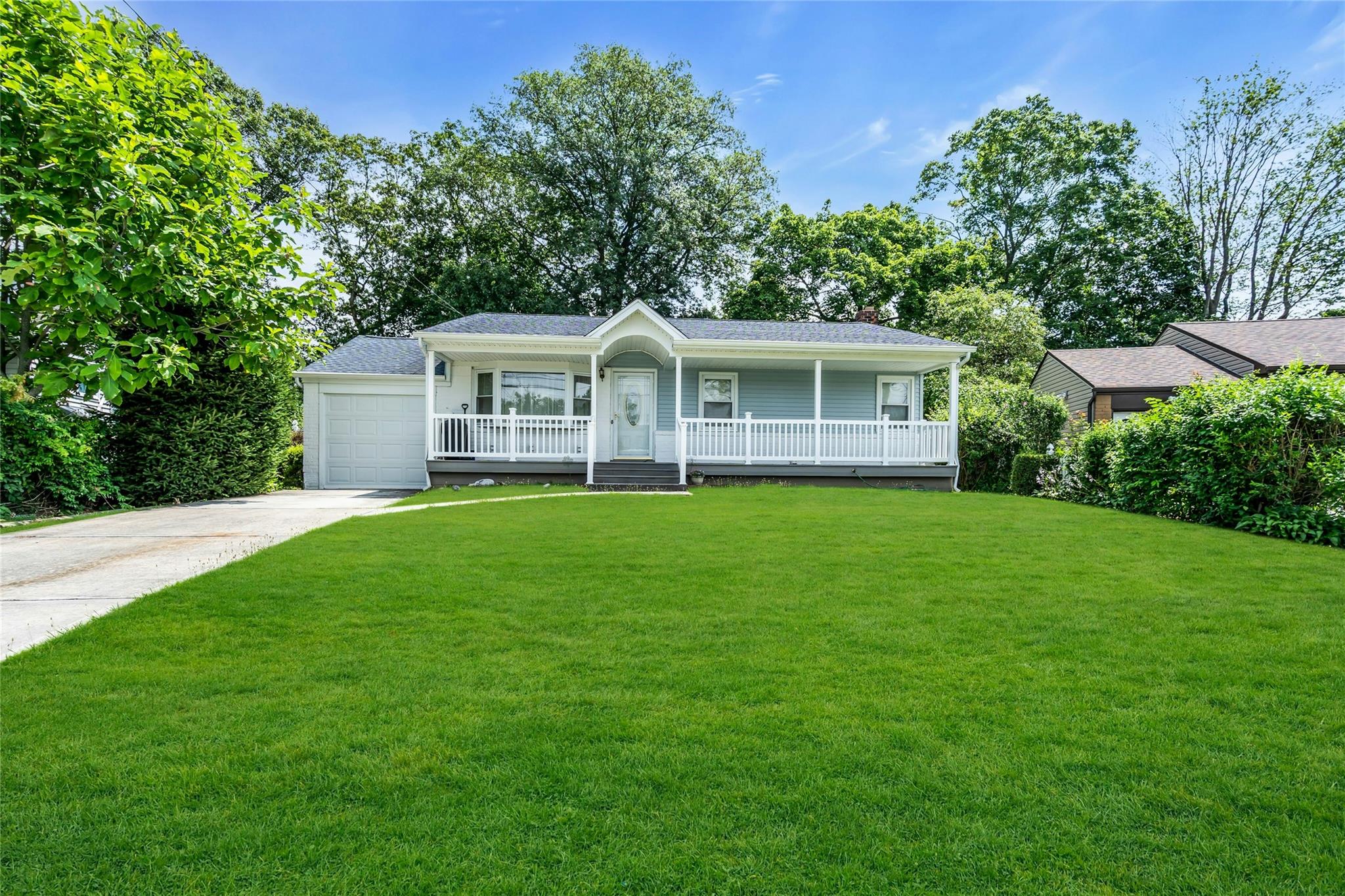 22 Robert Drive, Huntington, NY 11743