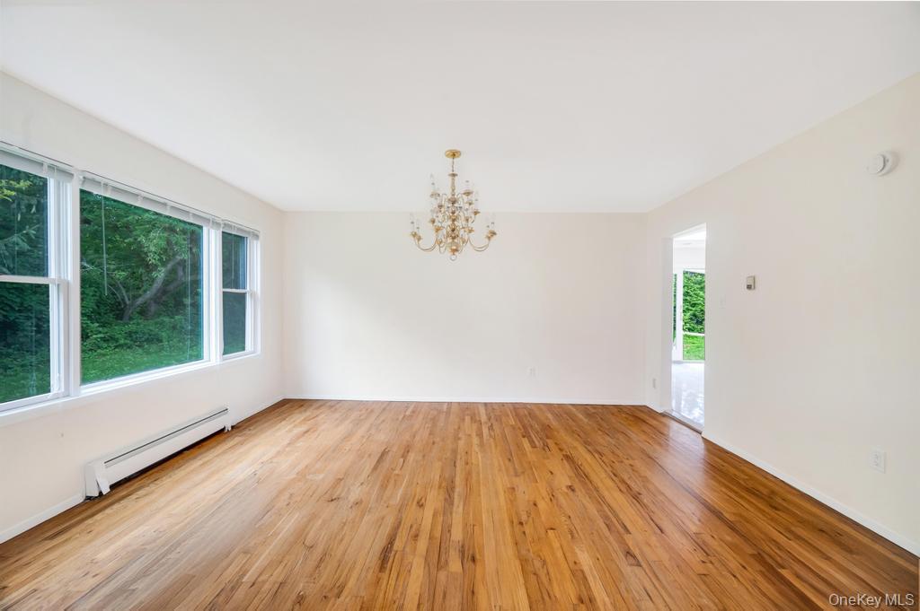 106 Woods Drive, Roslyn, NY 11576