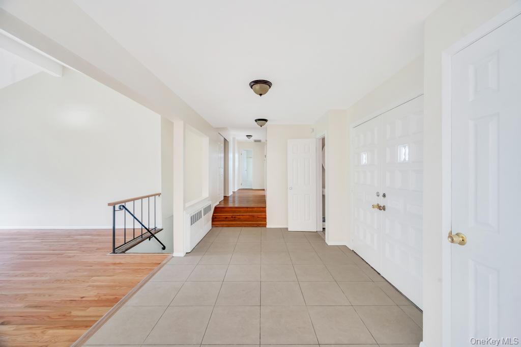 106 Woods Drive, Roslyn, NY 11576