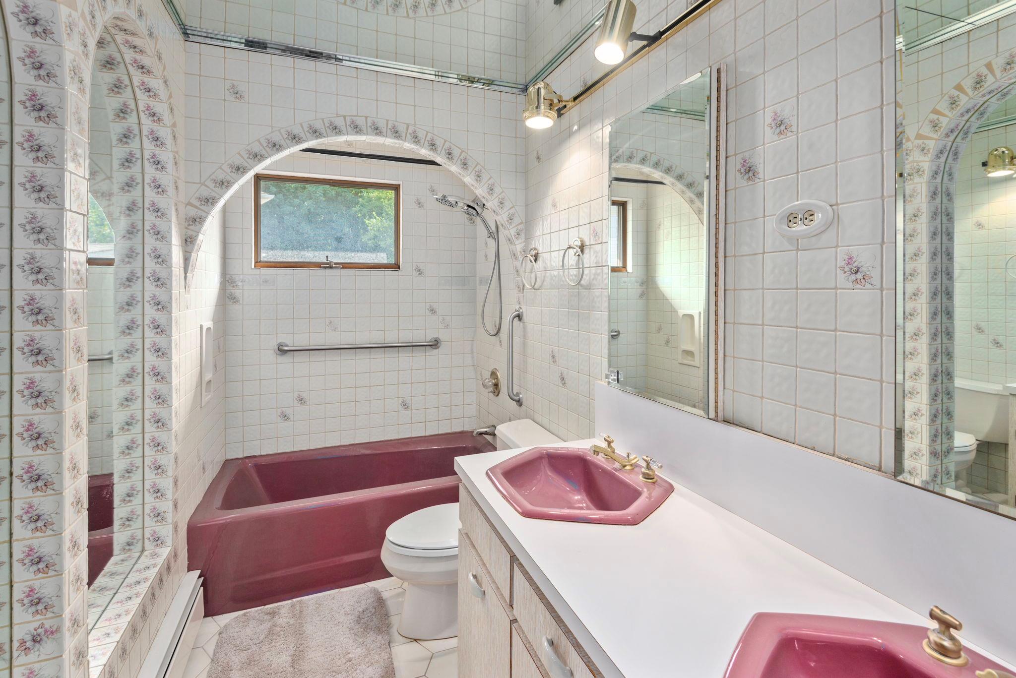 60 Wheatfield Lane, Commack, NY 11725