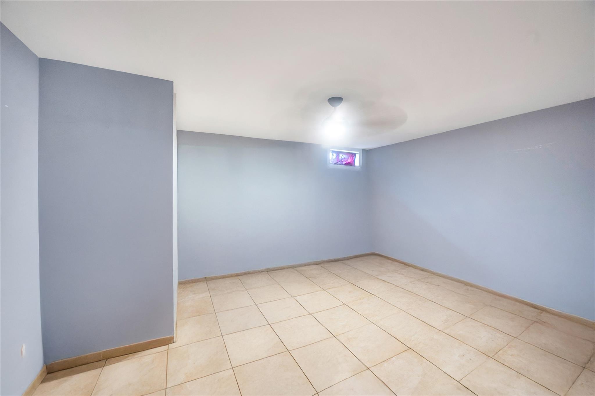 34 Harlem Avenue, Medford, NY 11763