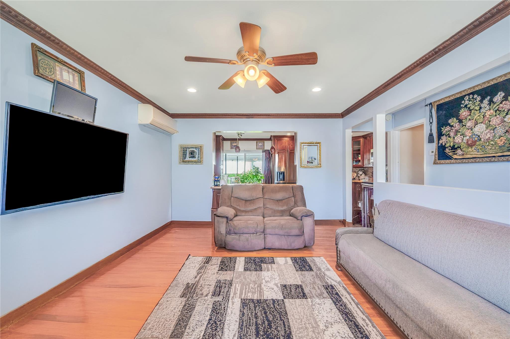 34 Harlem Avenue, Medford, NY 11763