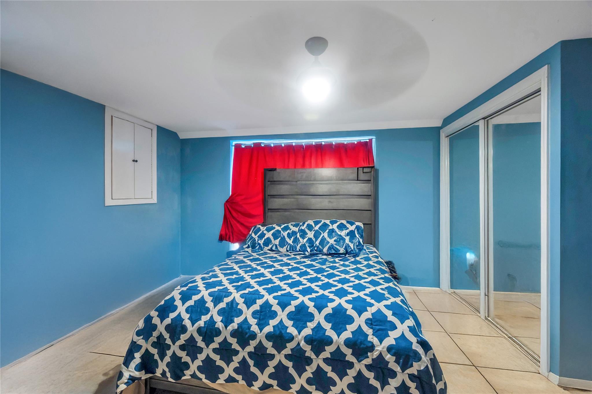 34 Harlem Avenue, Medford, NY 11763