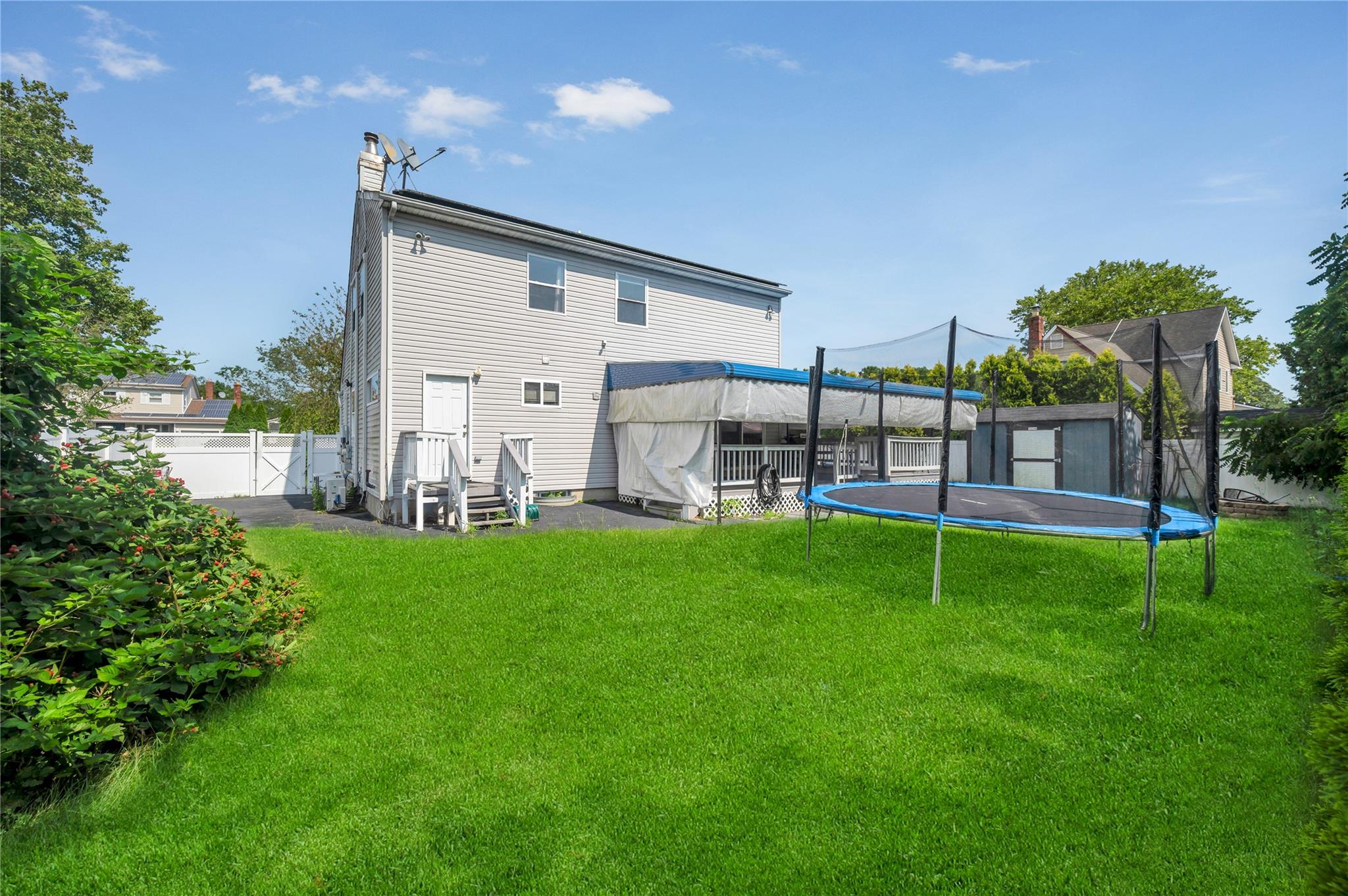 34 Harlem Avenue, Medford, NY 11763