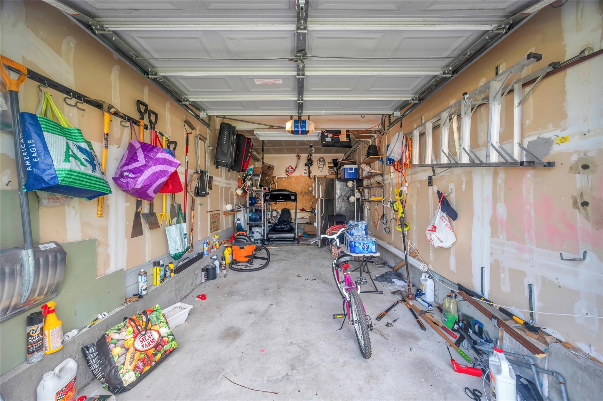 34 Harlem Avenue, Medford, NY 11763