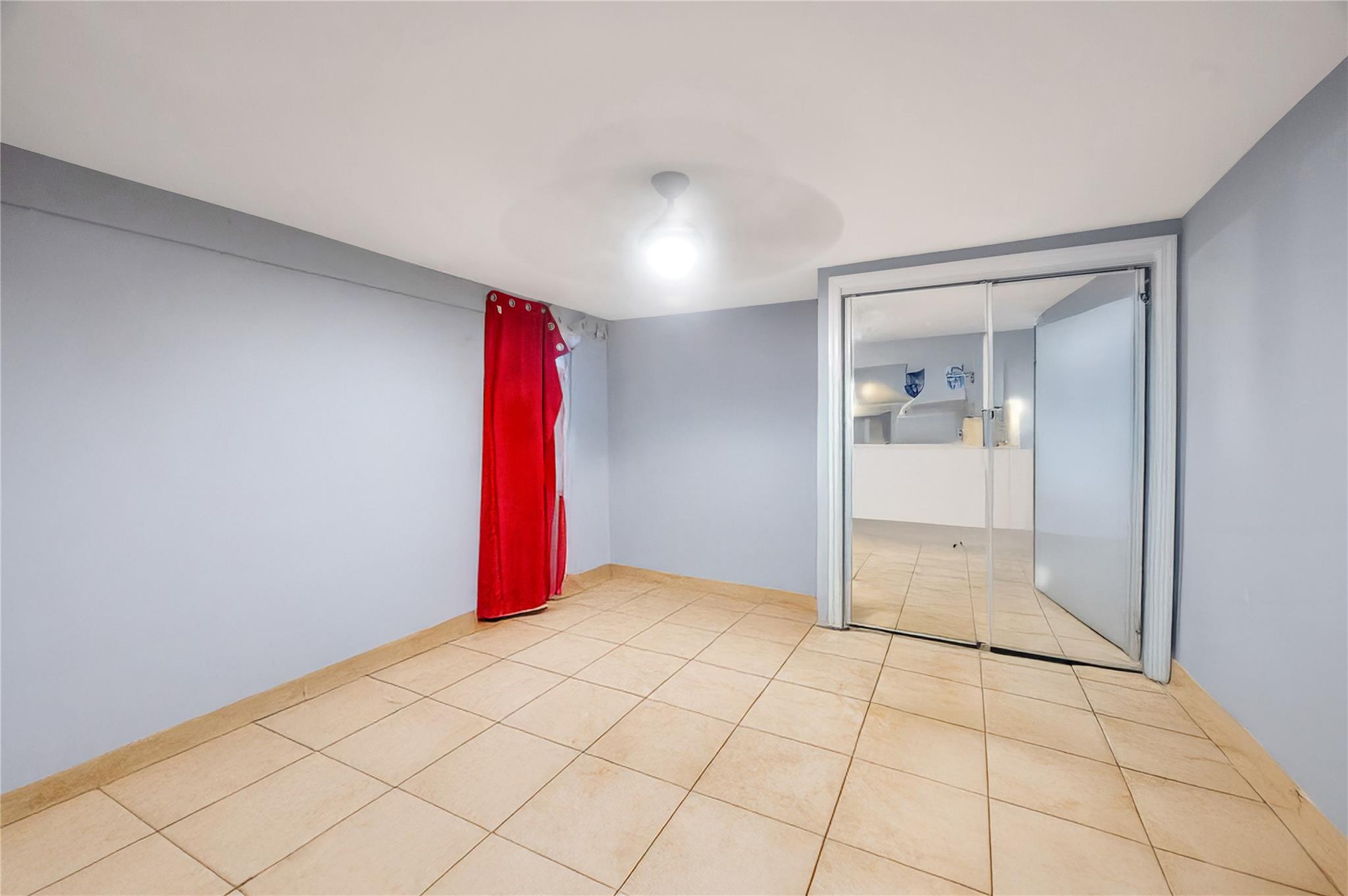 34 Harlem Avenue, Medford, NY 11763