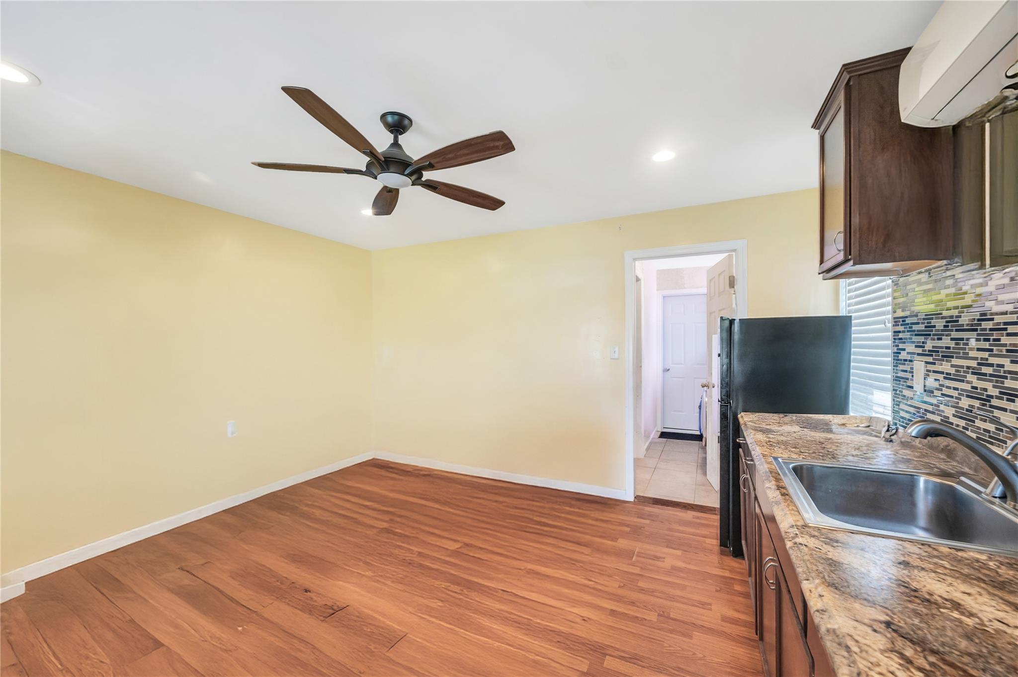 34 Harlem Avenue, Medford, NY 11763