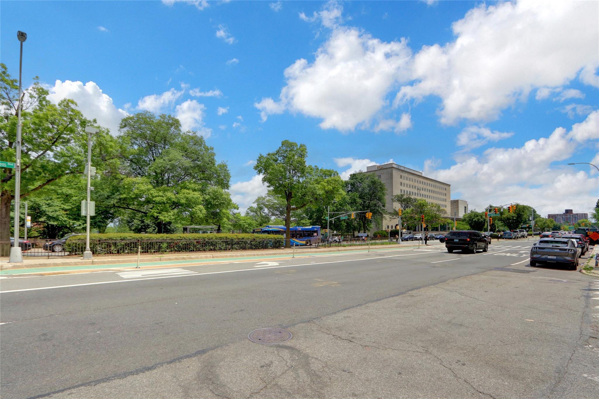 123-25 82nd Avenue # 5R, Kew Gardens, NY 11415