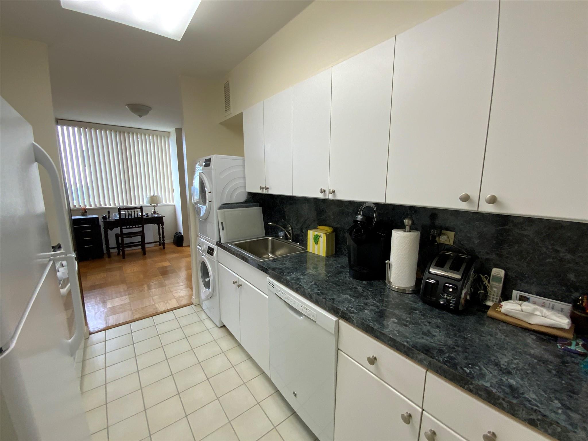 27010 Grand Central Parkway # 19A, Floral Park, NY 11005