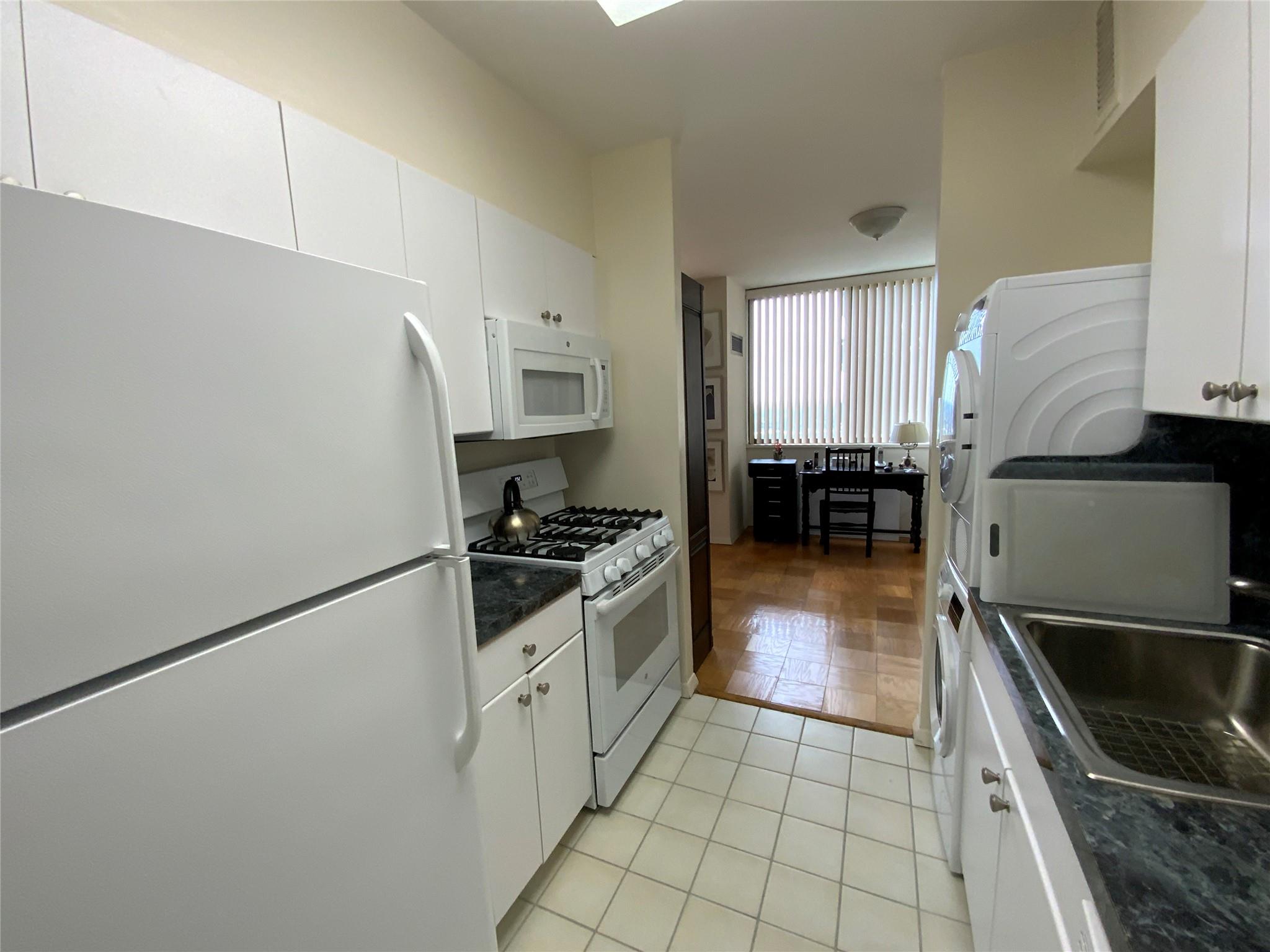 27010 Grand Central Parkway # 19A, Floral Park, NY 11005