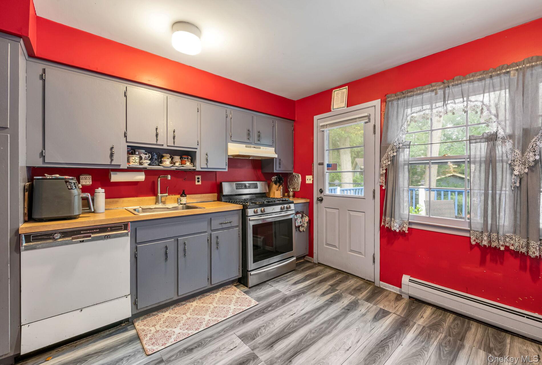 95 Hillside Avenue, Suffern, NY 10901