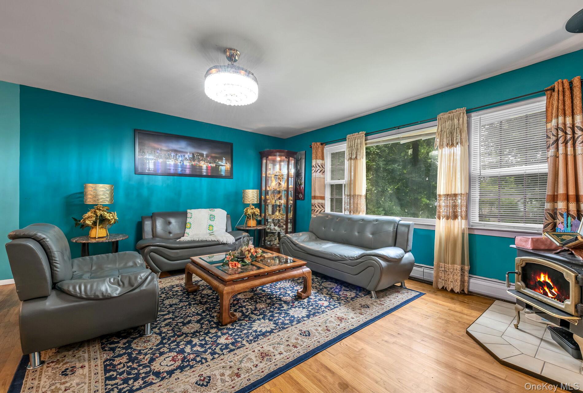 95 Hillside Avenue, Suffern, NY 10901