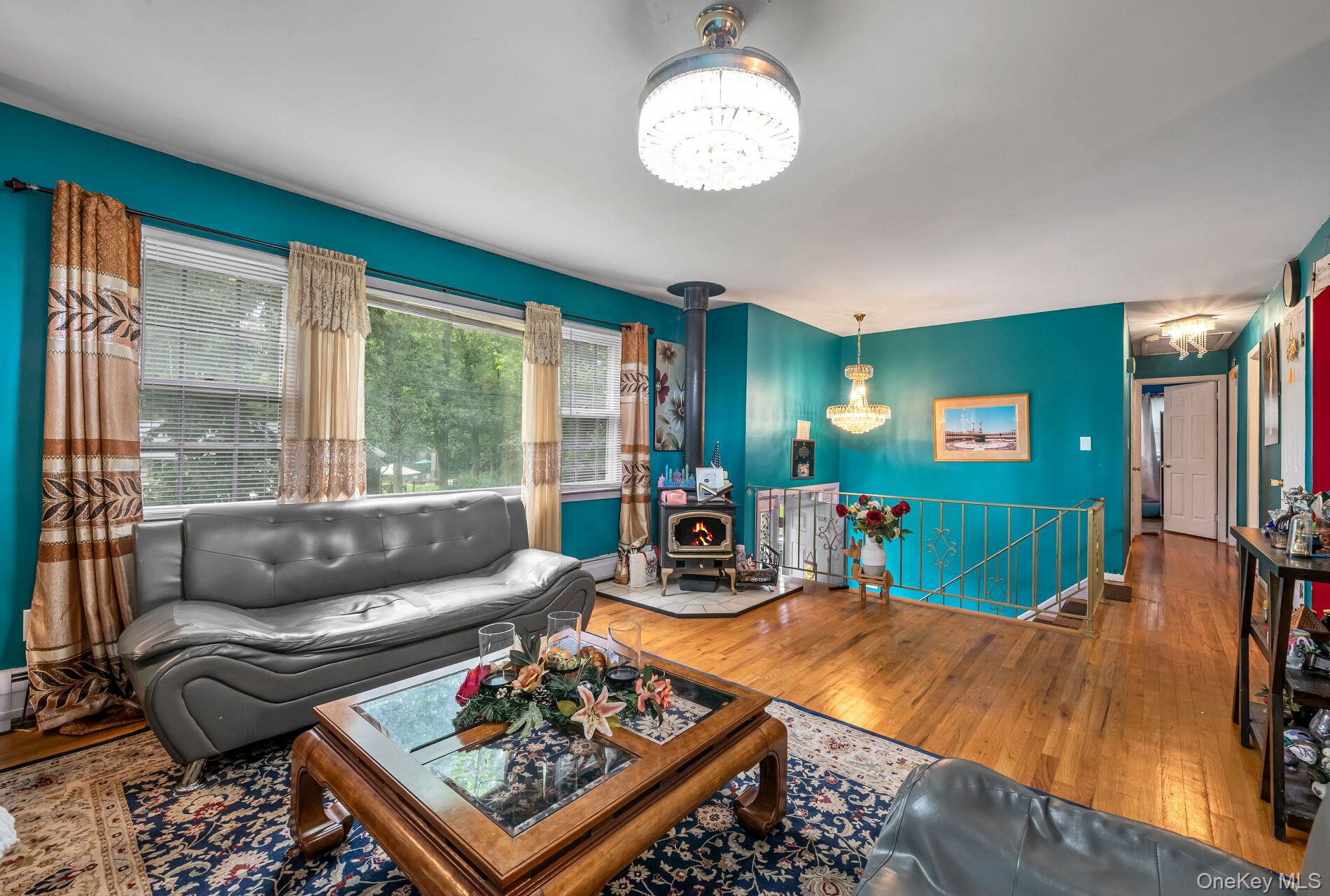 95 Hillside Avenue, Suffern, NY 10901