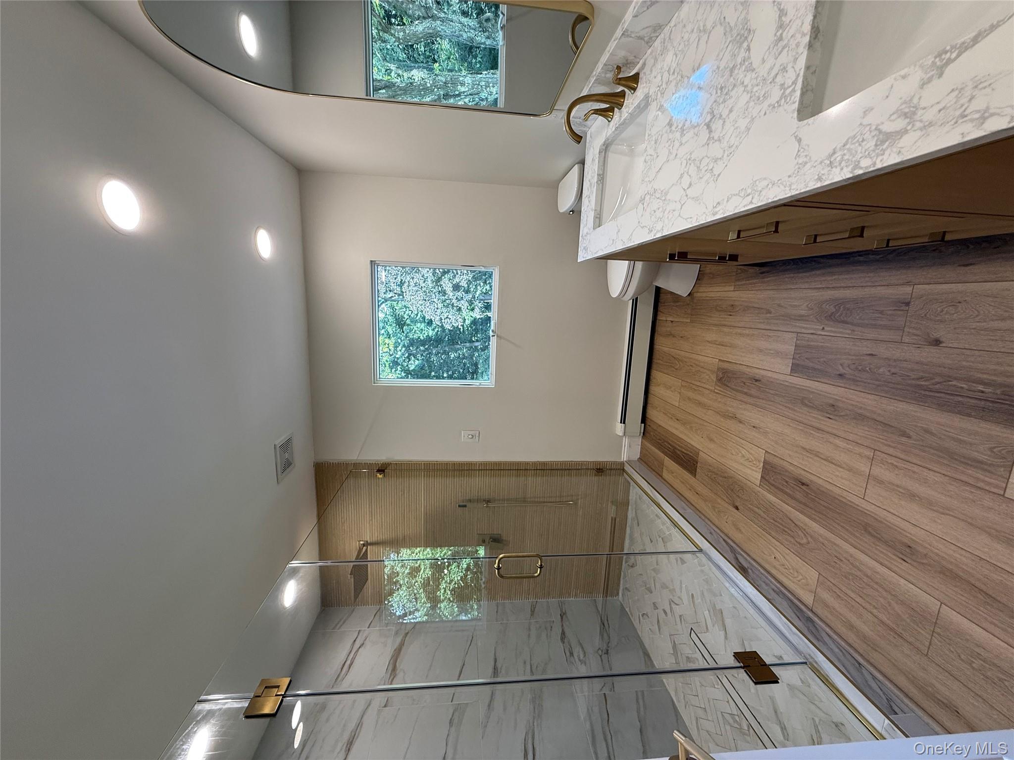 7 Northwood Court, Dix Hills, NY 11746