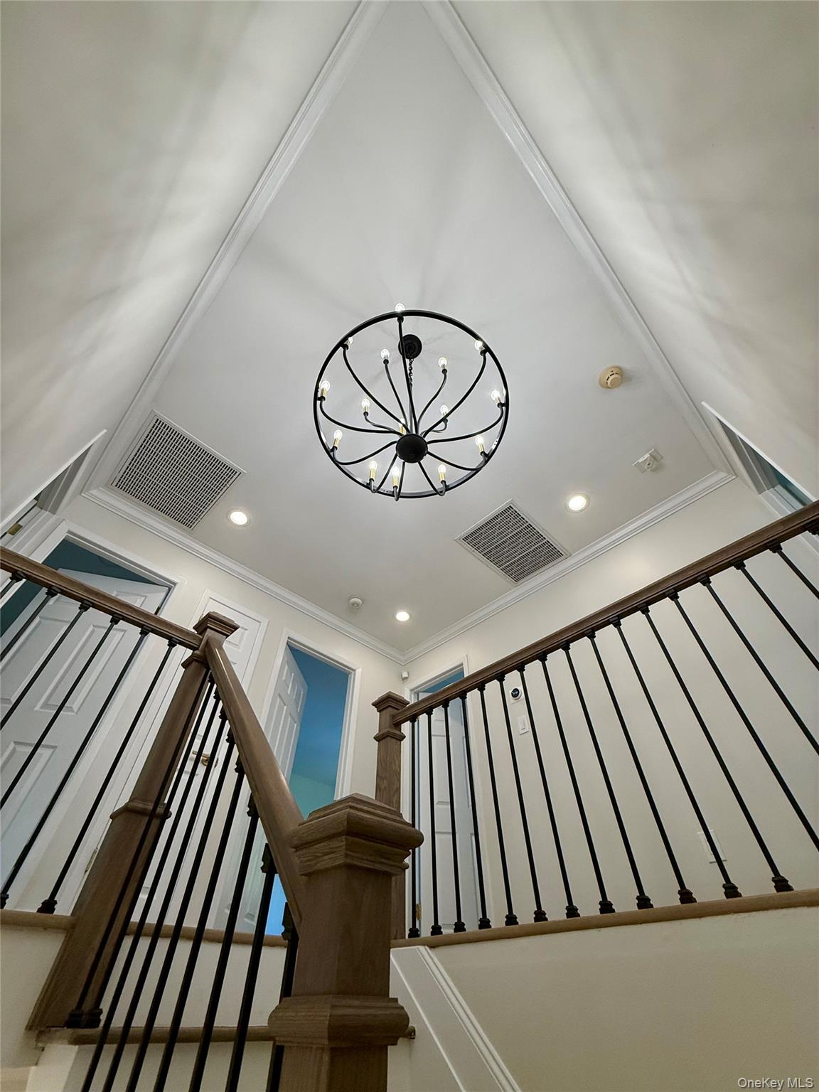 7 Northwood Court, Dix Hills, NY 11746