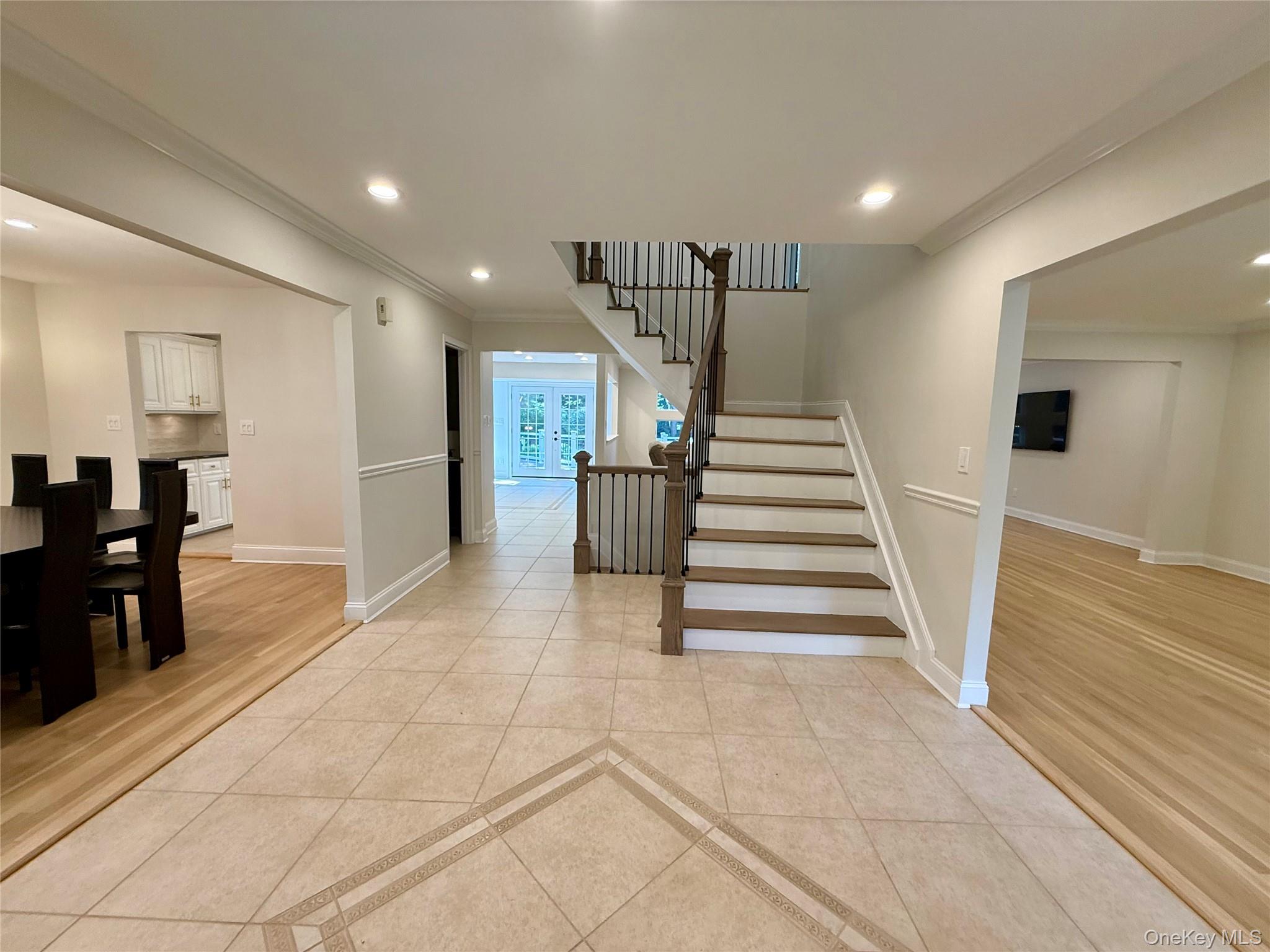 7 Northwood Court, Dix Hills, NY 11746