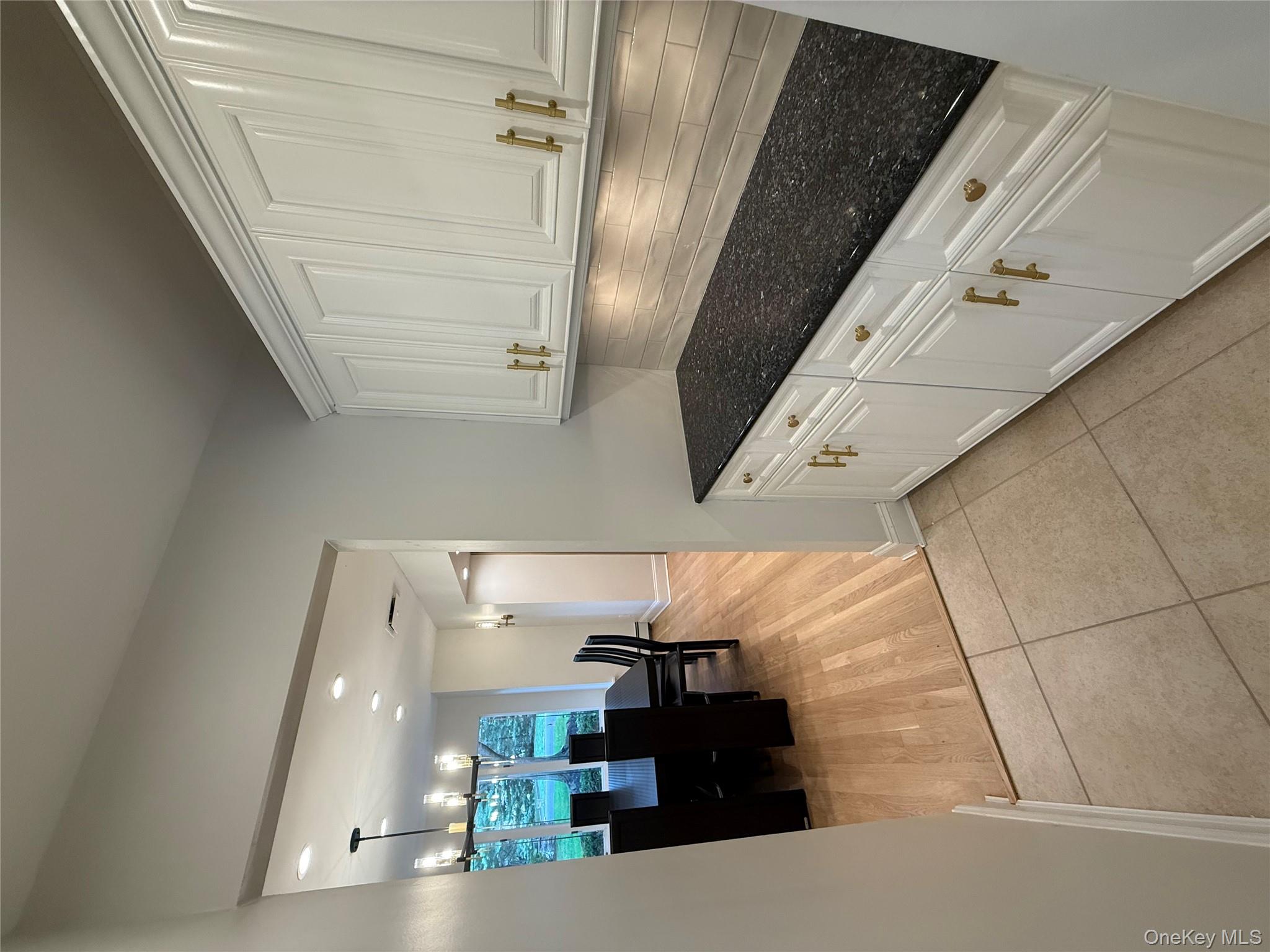 7 Northwood Court, Dix Hills, NY 11746