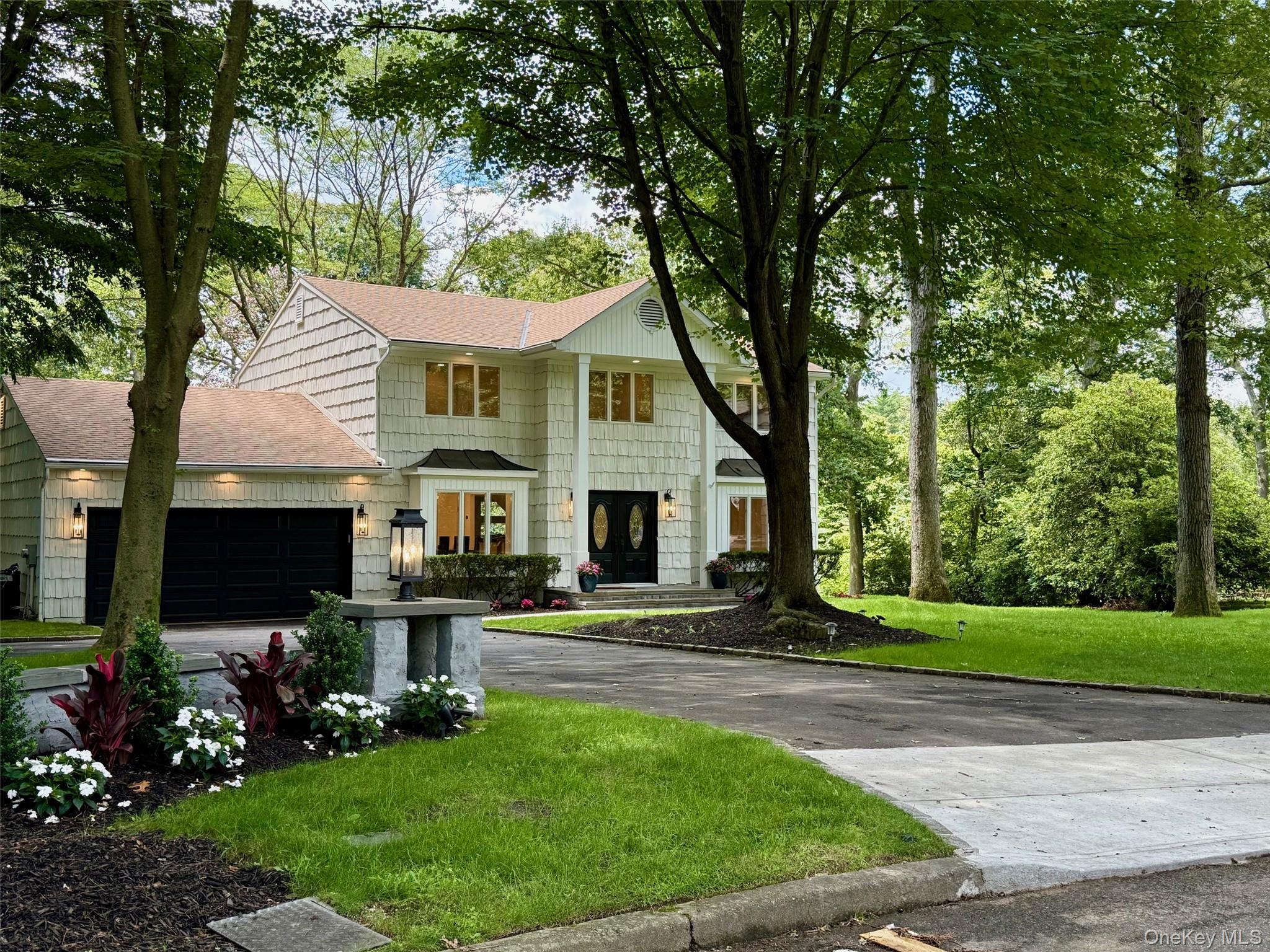 7 Northwood Court, Dix Hills, NY 11746