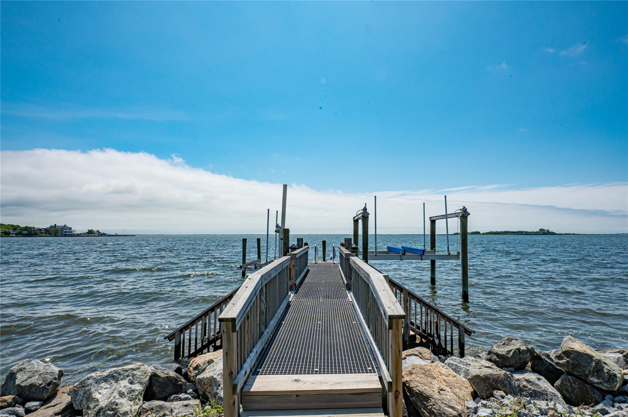 32 Unqua Place, Amityville, NY 11701