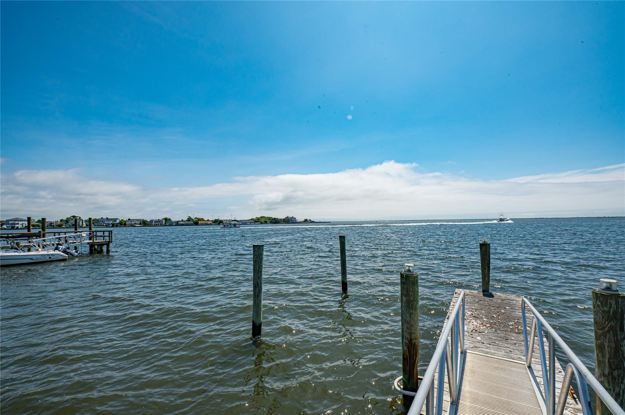 32 Unqua Place, Amityville, NY 11701