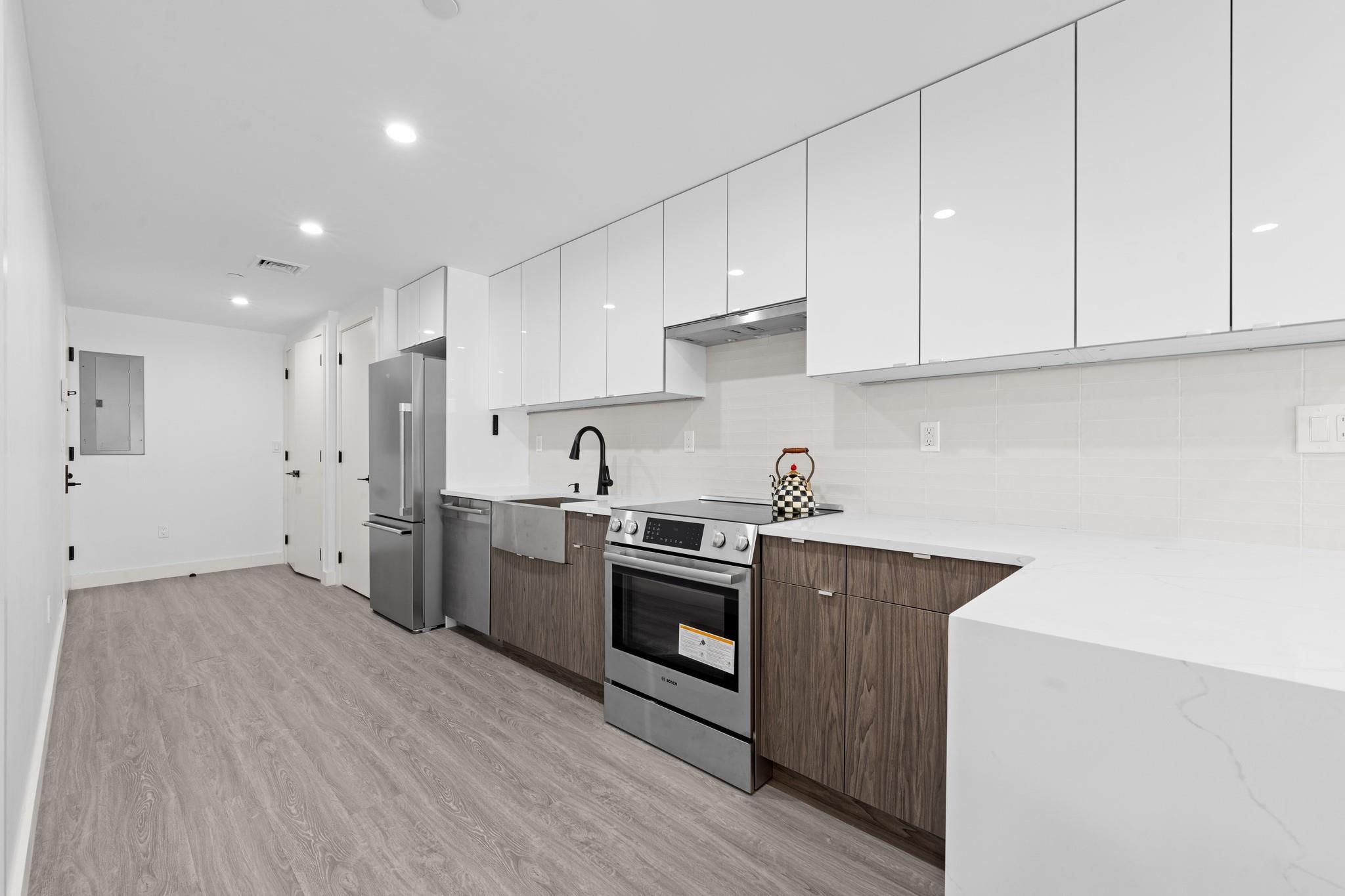 46-40 Vernon Boulevard # 2B, Long Island City, NY 11101