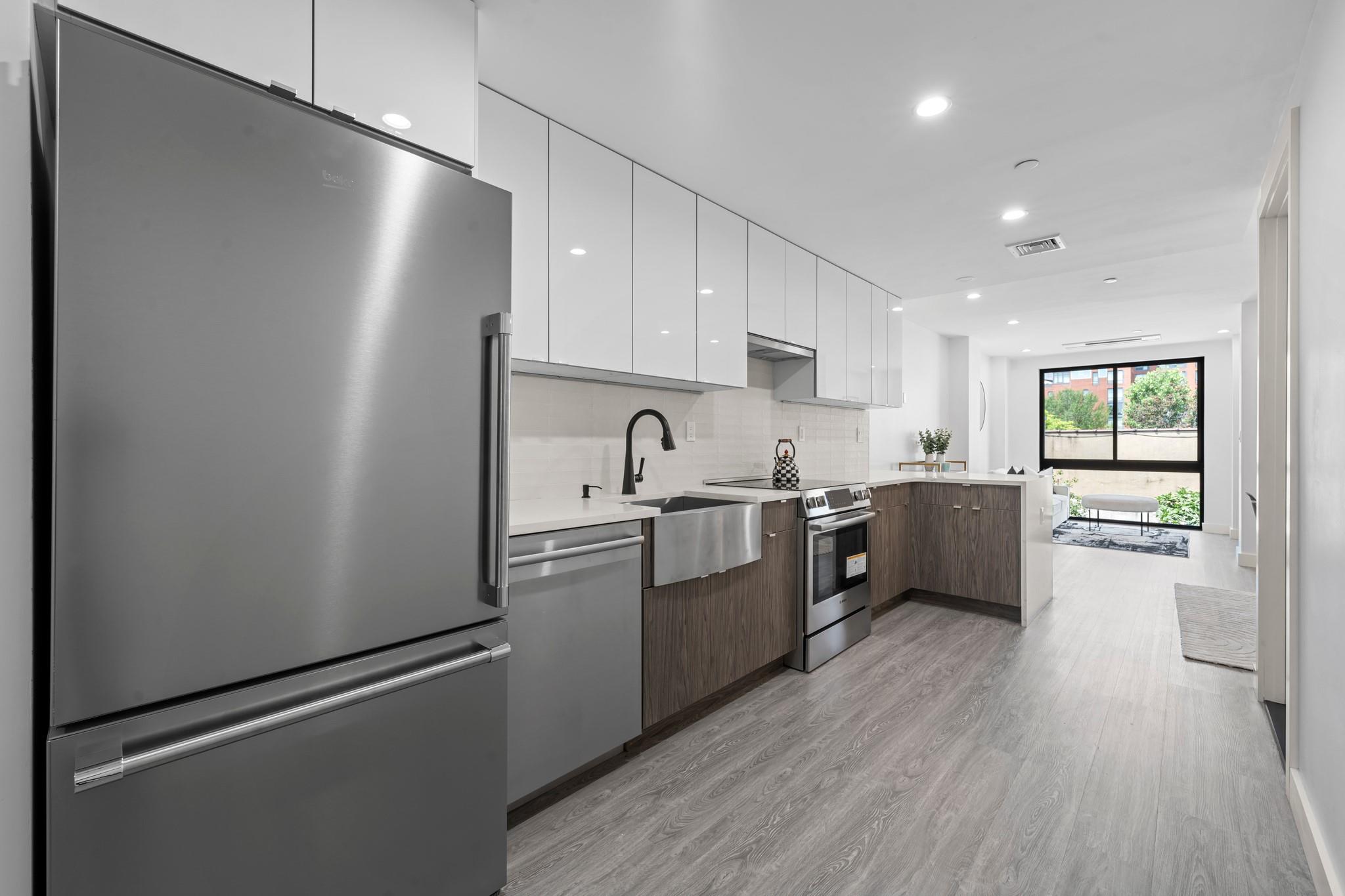 46-40 Vernon Boulevard # 2B, Long Island City, NY 11101