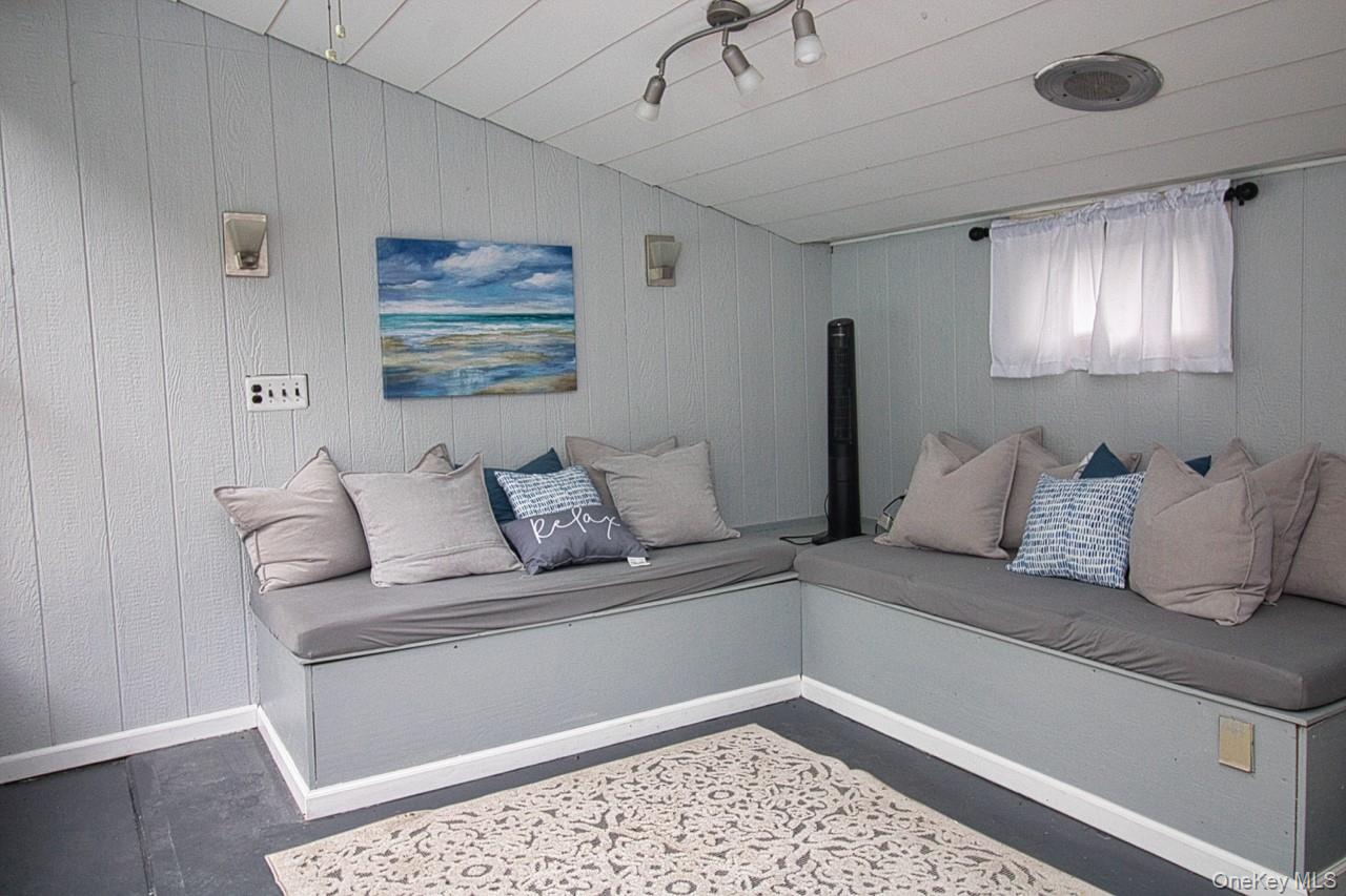 9 Roselawn Road, Highland Mills, NY 10930