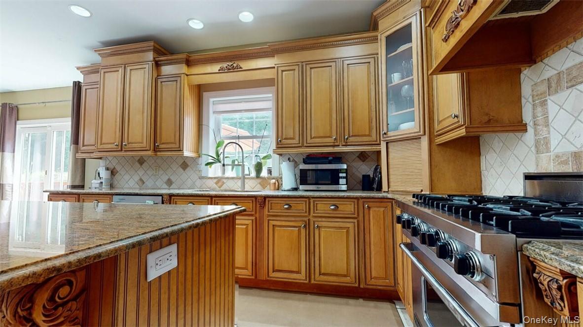 9 Roselawn Road, Highland Mills, NY 10930