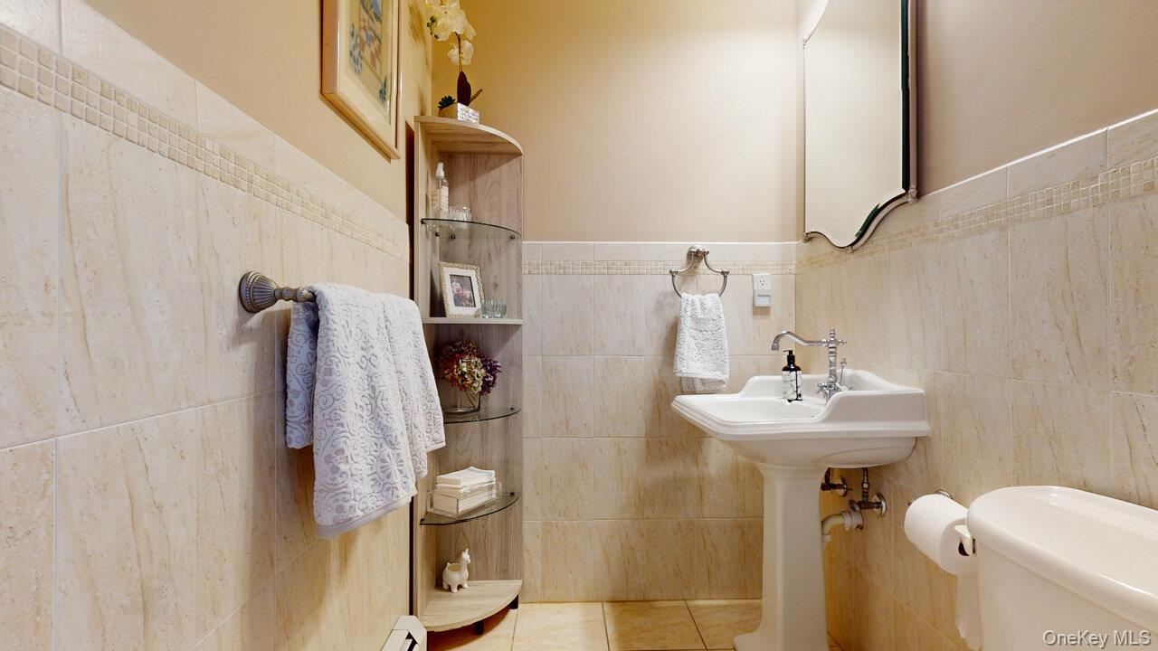 9 Roselawn Road, Highland Mills, NY 10930