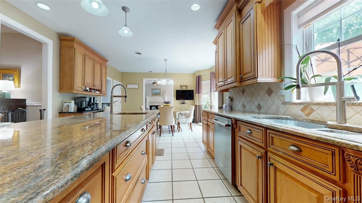 9 Roselawn Road, Highland Mills, NY 10930