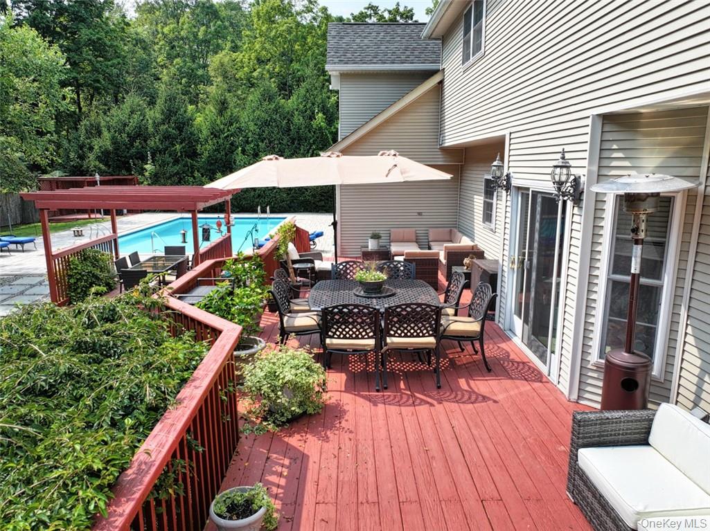 9 Roselawn Road, Highland Mills, NY 10930