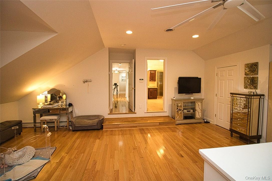 9 Roselawn Road, Highland Mills, NY 10930